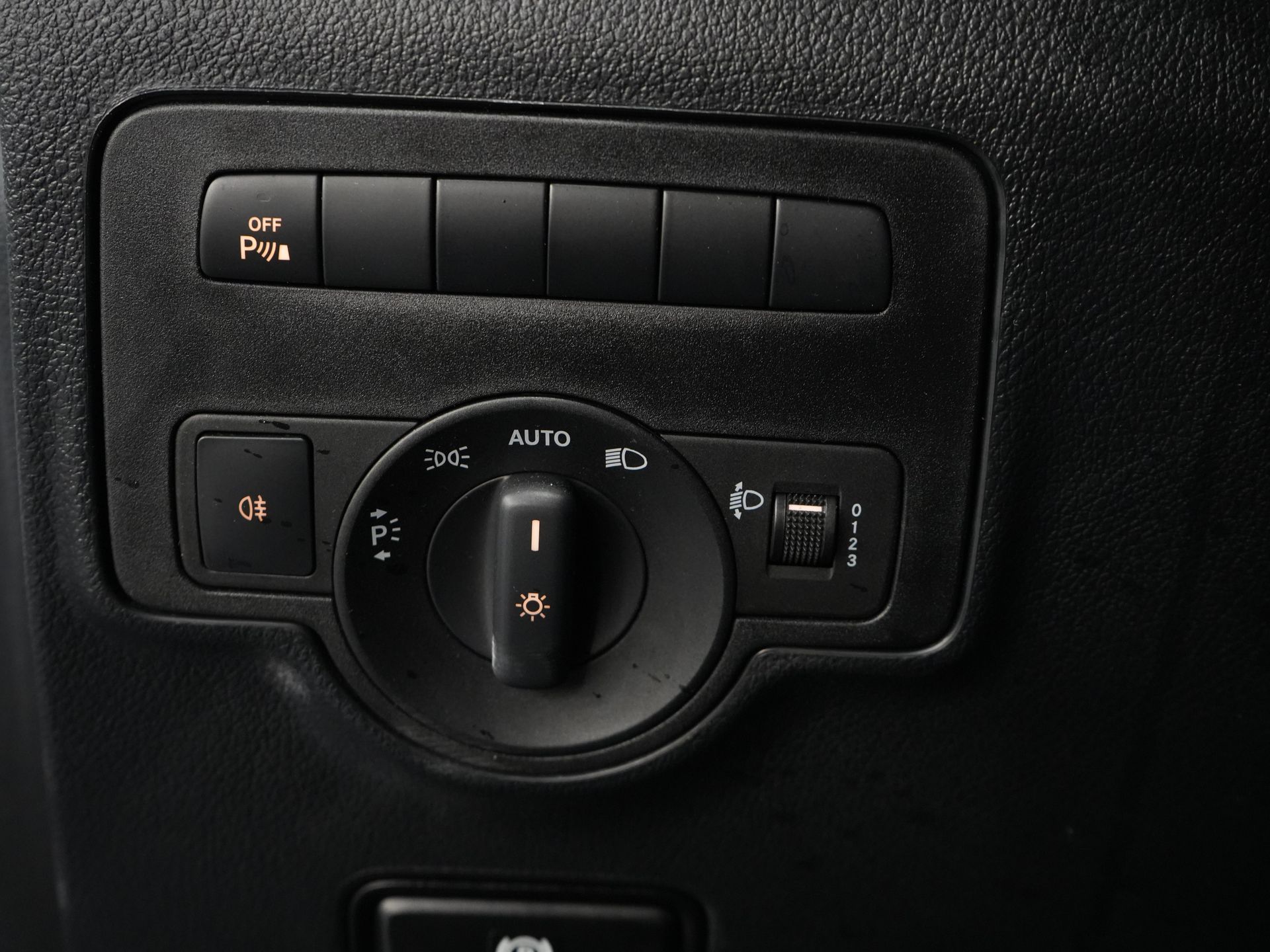 Mercedes-Benz Vito Bestelbus 116 CDI Aut. L2 BPM VRIJ! Carplay/ Stoelverw./ 270Gr. Deuren/ Cruise/ Airco/ Navi/ Camera/ PDC 16