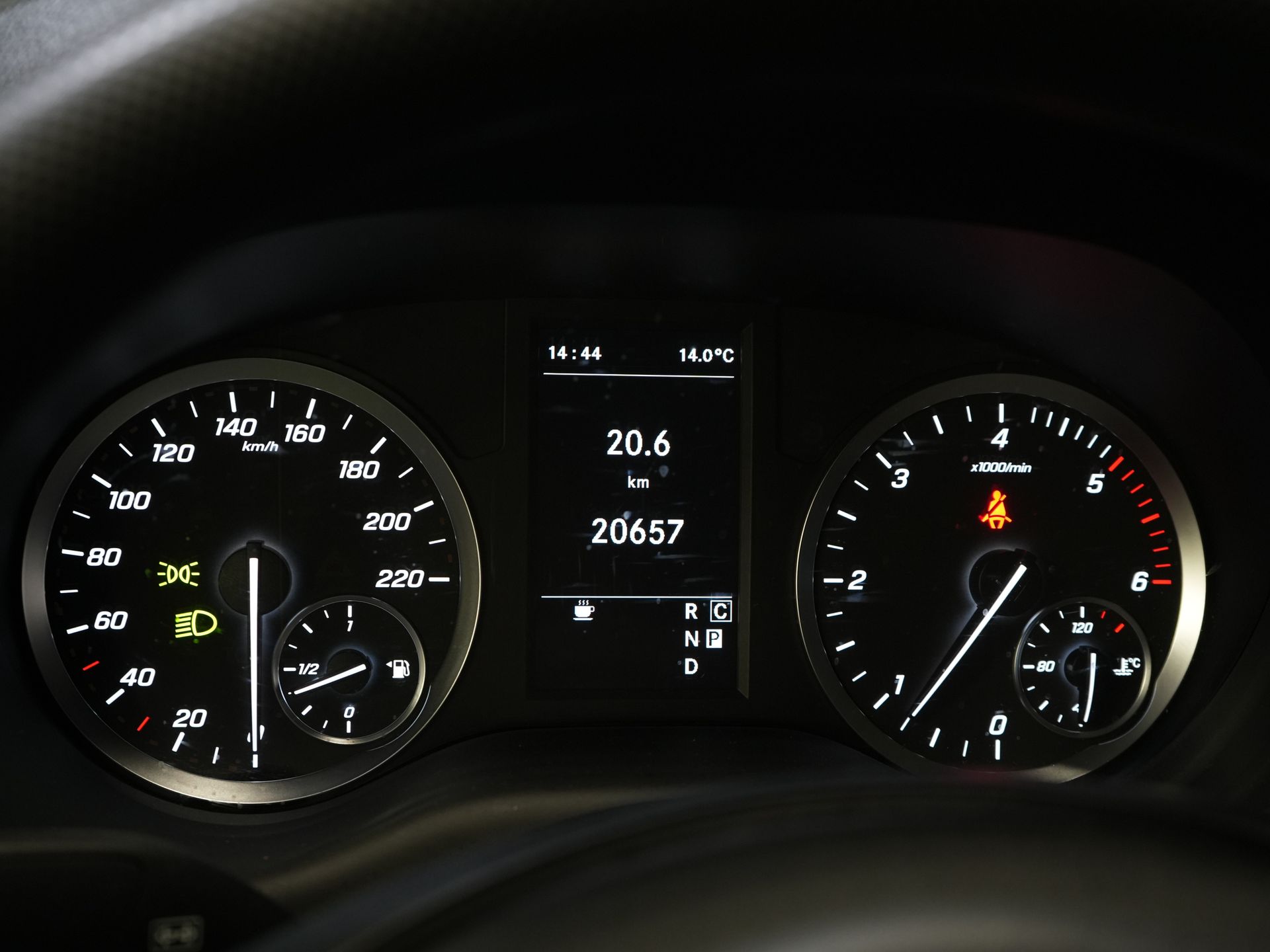 Mercedes-Benz Vito Bestelbus 116 CDI Aut. L2 BPM VRIJ! Carplay/ Stoelverw./ 270Gr. Deuren/ Cruise/ Airco/ Navi/ Camera/ PDC 20