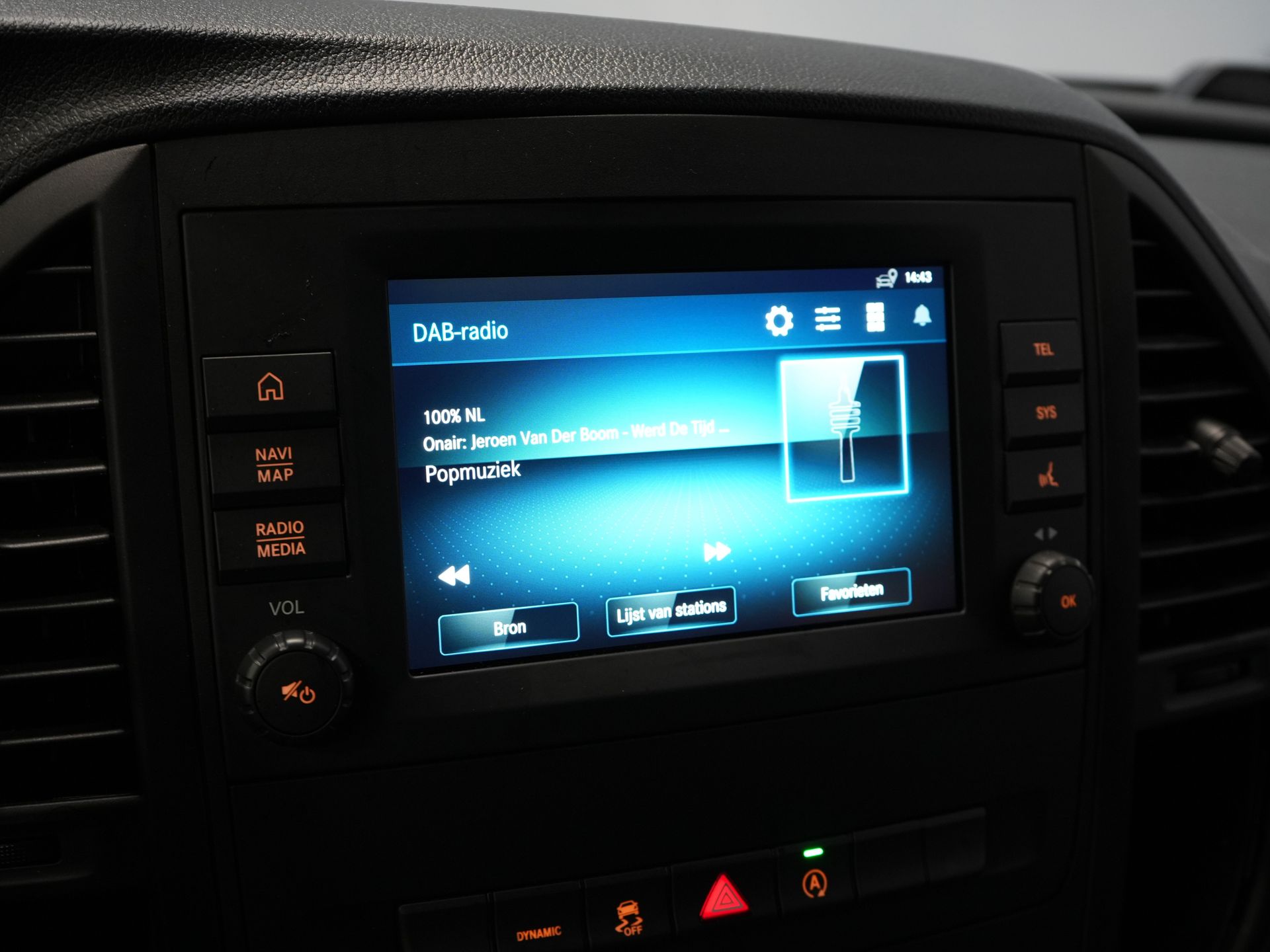 Mercedes-Benz Vito Bestelbus 116 CDI Aut. L2 BPM VRIJ! Carplay/ Stoelverw./ 270Gr. Deuren/ Cruise/ Airco/ Navi/ Camera/ PDC 22