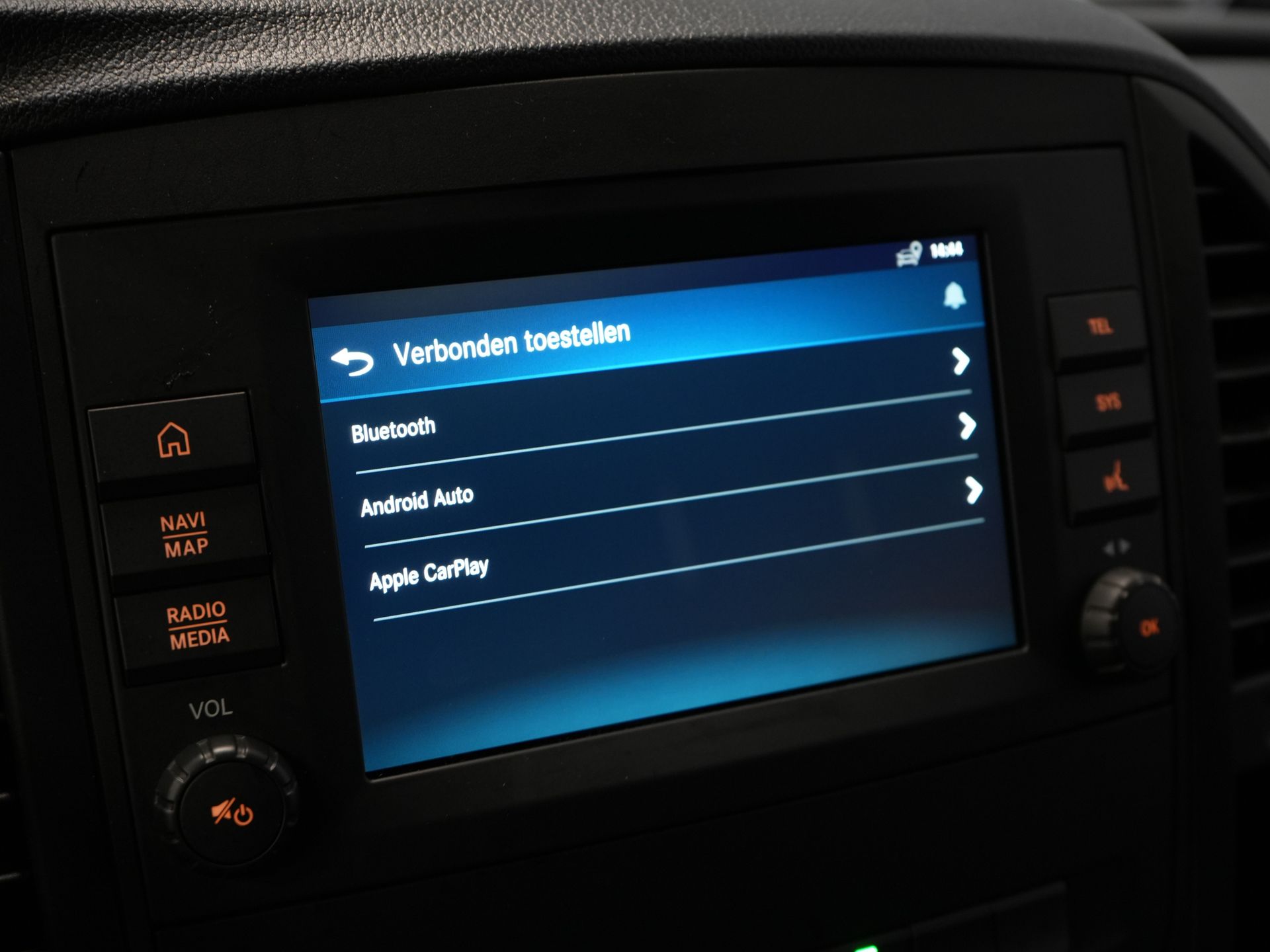 Mercedes-Benz Vito Bestelbus 116 CDI Aut. L2 BPM VRIJ! Carplay/ Stoelverw./ 270Gr. Deuren/ Cruise/ Airco/ Navi/ Camera/ PDC 25