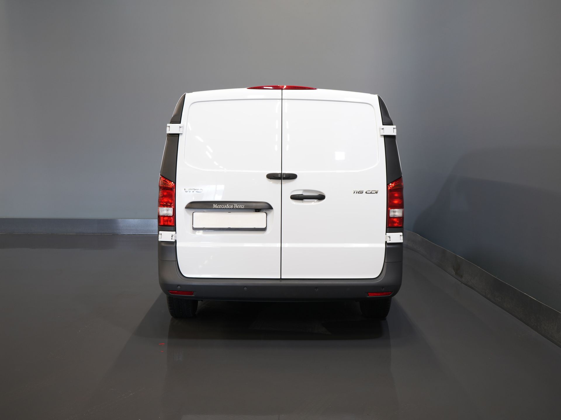 Mercedes-Benz Vito Bestelbus 116 CDI Aut. L2 BPM VRIJ! Carplay/ Stoelverw./ 270Gr. Deuren/ Cruise/ Airco/ Navi/ Camera/ PDC 5