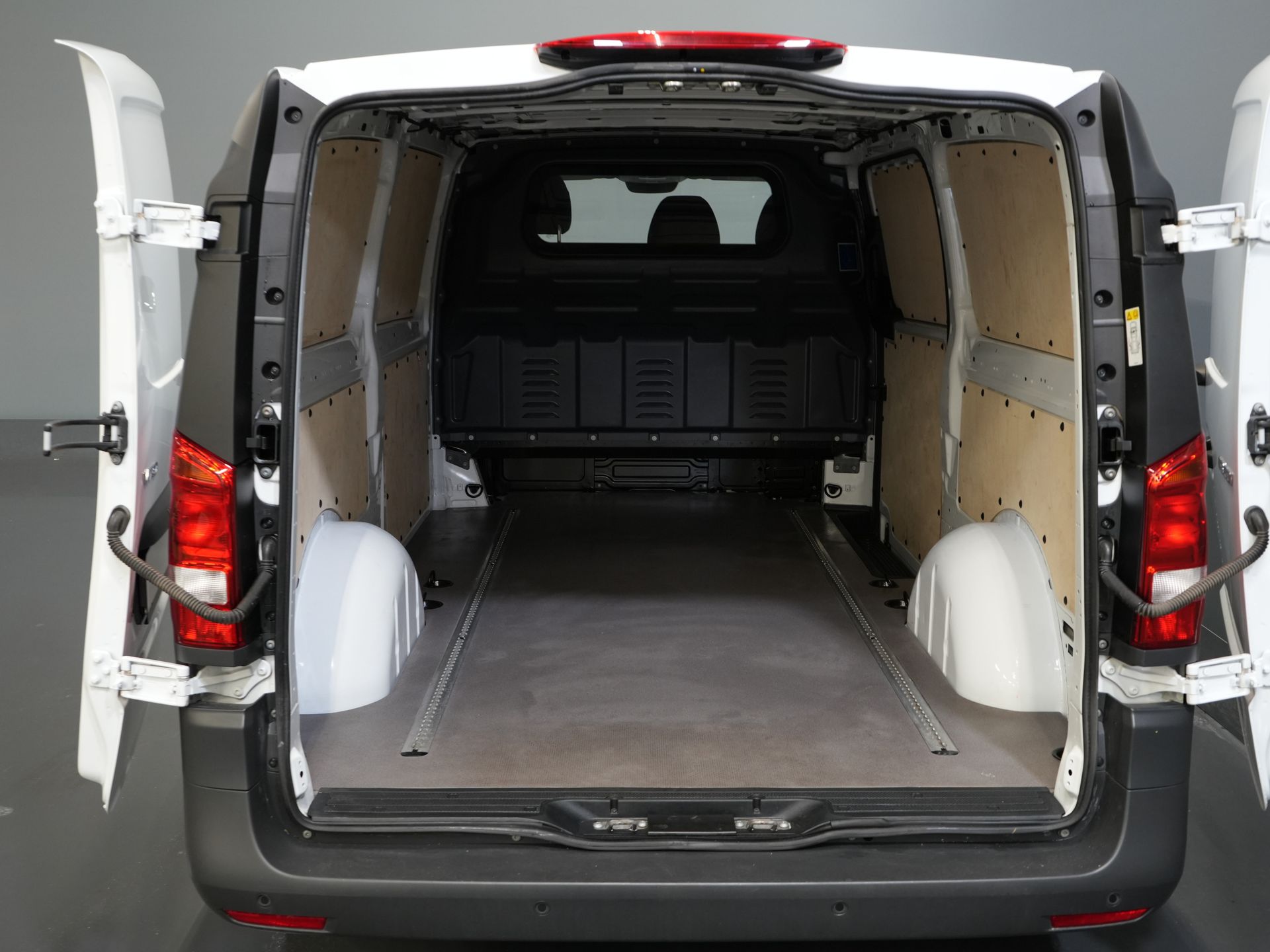 Mercedes-Benz Vito Bestelbus 116 CDI Aut. L2 BPM VRIJ! Carplay/ Stoelverw./ 270gr deuren/ Cruise/ Airco/ Navi/ Camera/ PDC 14