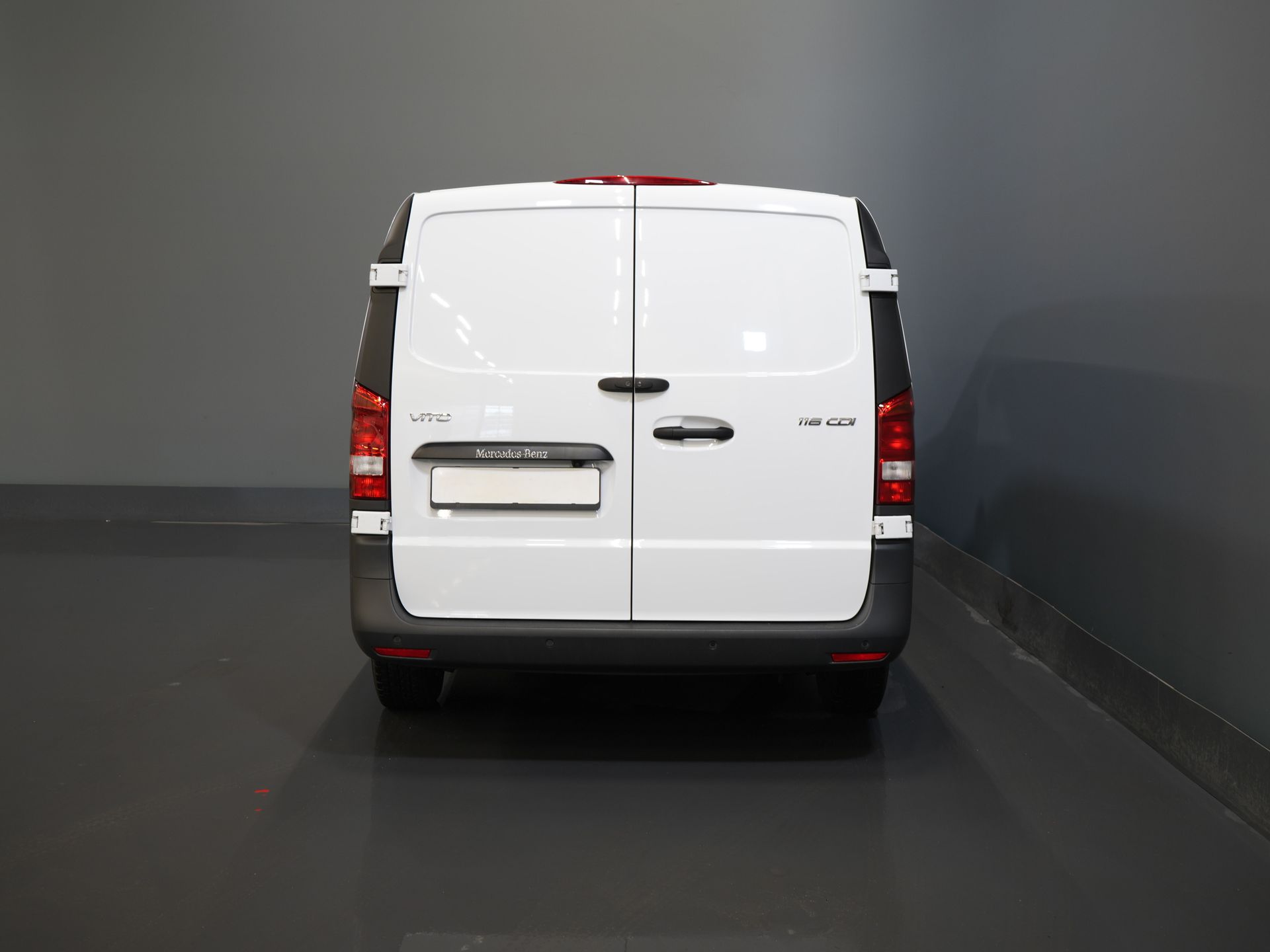 Mercedes-Benz Vito Bestelbus 116 CDI Aut. L2 BPM VRIJ! Carplay/ Stoelverw./ 270gr deuren/ Cruise/ Airco/ Navi/ Camera/ PDC 5