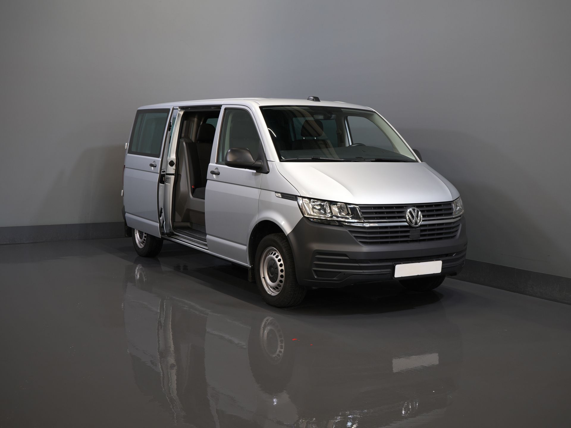 Volkswagen Transporter Bestelbus T6.1 2.0 TDI 150 pk DSG Aut. L2 DC BPM VRIJ! Dubbel Cabine 6 Pers./ Lage KM!/ Adapt.Cruise/ Navi/ Carplay/ Trekhaak 8
