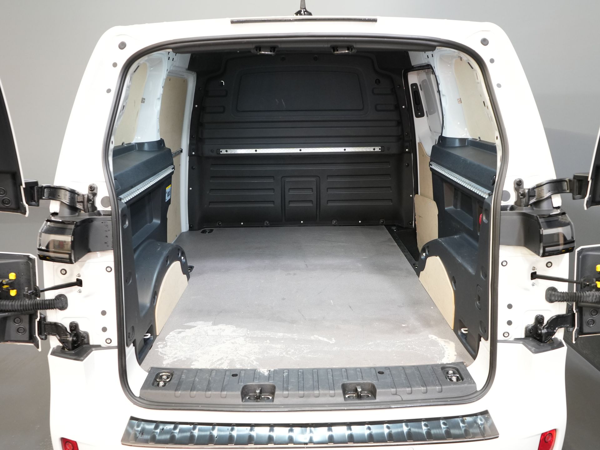 Volkswagen ID. Buzz Bestelbus Cargo 77 kWh 423km WLTP LED/ Climate/ Carplay/ Adapt. Cruise/ Stoelverw./ Camera/ PDC 14