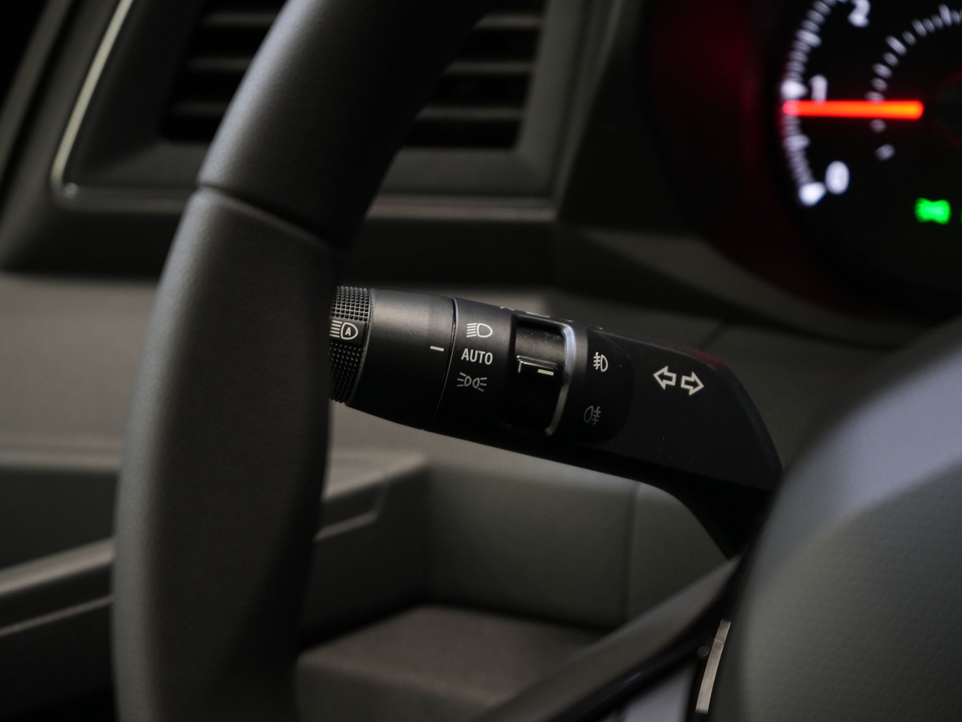 Renault Master Bestelbus T35 2.0 dCi 130 pk L2H2 Advance BPM VRIJ! LED/ 2.5t Trekverm./ Stoelverw./ Navi/ Carplay/ Camera/ Climate/ PDC/ Cruise/ Trekhaak 18