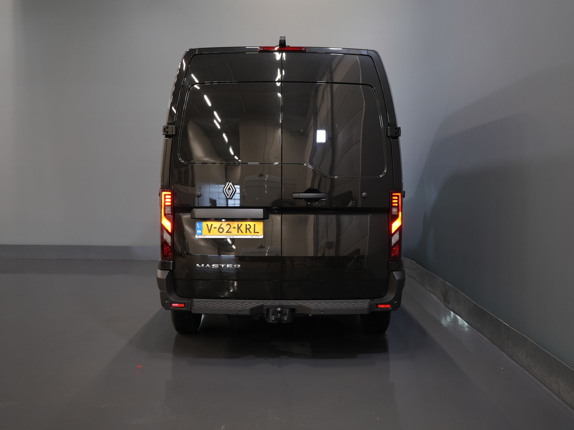 Renault Master Bestelbus T35 2.0 dCi 130 pk L2H2 Advance BPM VRIJ! LED/ 2.5t Trekverm./ Stoelverw./ Navi/ Carplay/ Camera/ Climate/ PDC/ Cruise/ Trekhaak 5
