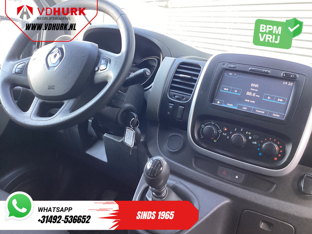 Renault Trafic Bestelbus 1.6 dCi 120 pk L2 BPM VRIJ! NL Auto/ 3 Pers./ Imperiaal/ Navi/ Airco/ Cruise/ PDC/ Trekhaak 2