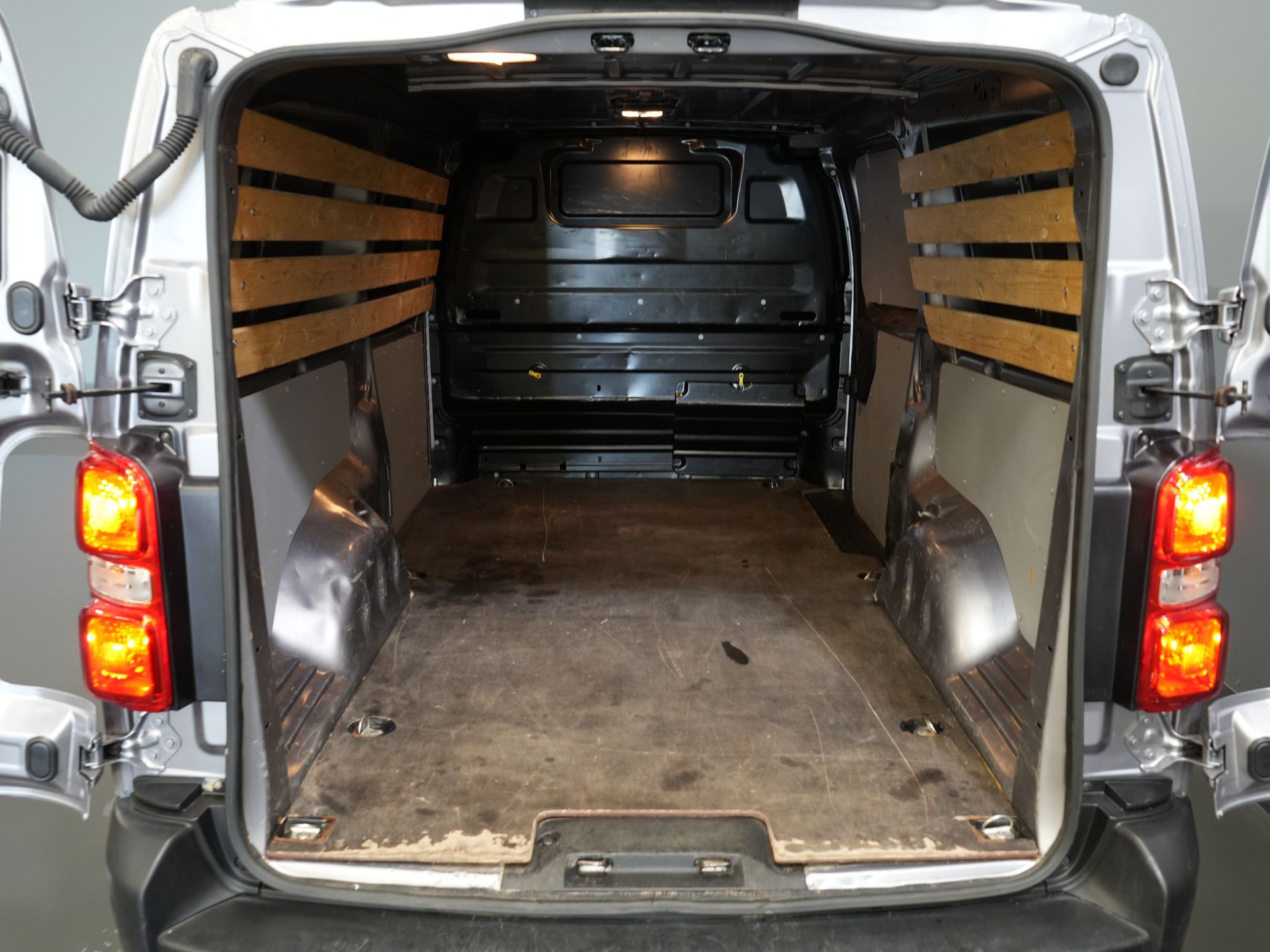 Citroën Jumpy Bestelbus (Fiat Scudo) 2.0 MJ 145 pk L3 BPM VRIJ! Adapt.Cruise/ Climate/ Keyless/ Carplay/ Camera/ PDC 14