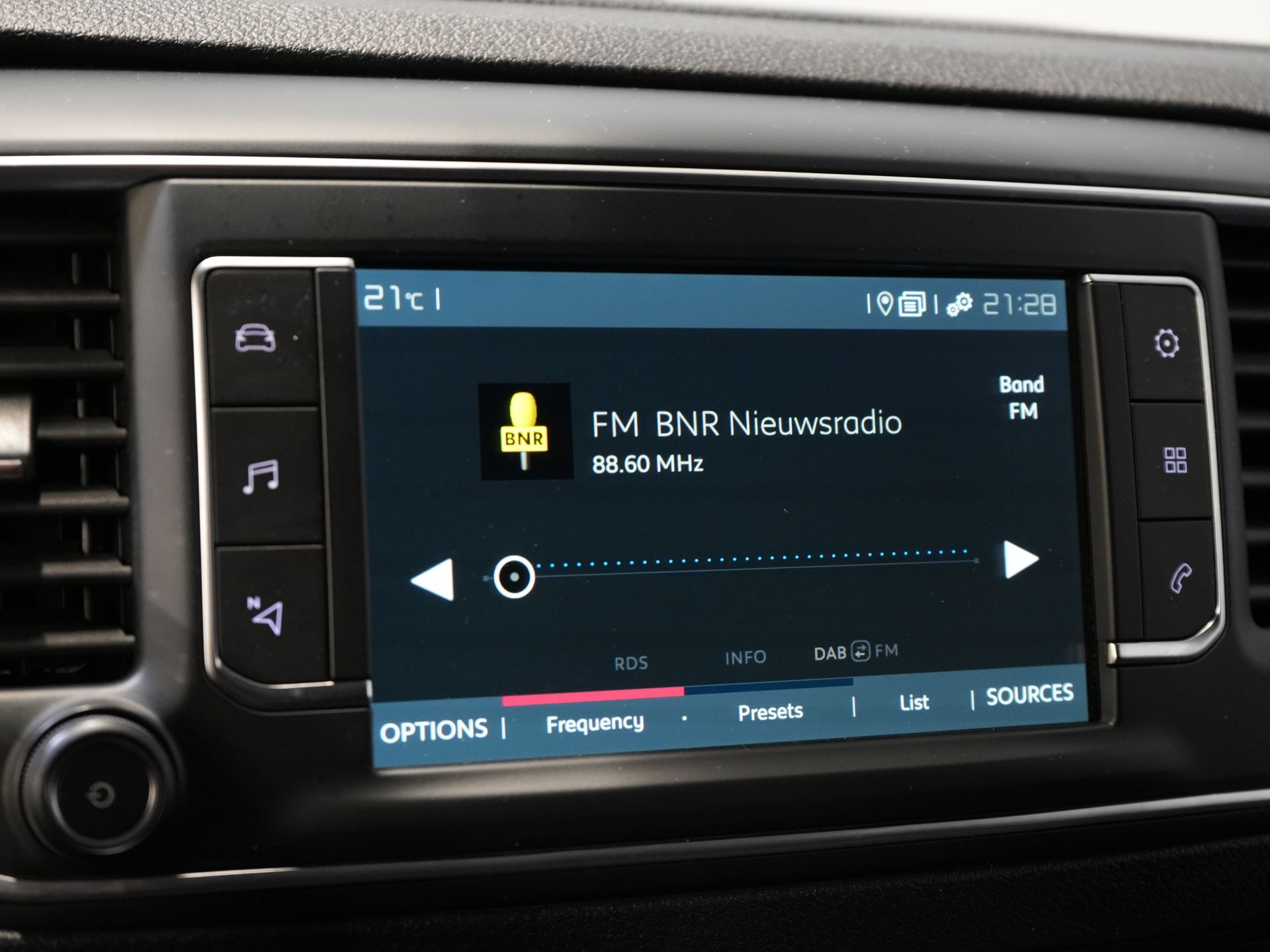 Citroën Jumpy Bestelbus (Fiat Scudo) 2.0 MJ 145 pk L3 BPM VRIJ! Adapt.Cruise/ Climate/ Keyless/ Carplay/ Camera/ PDC 20