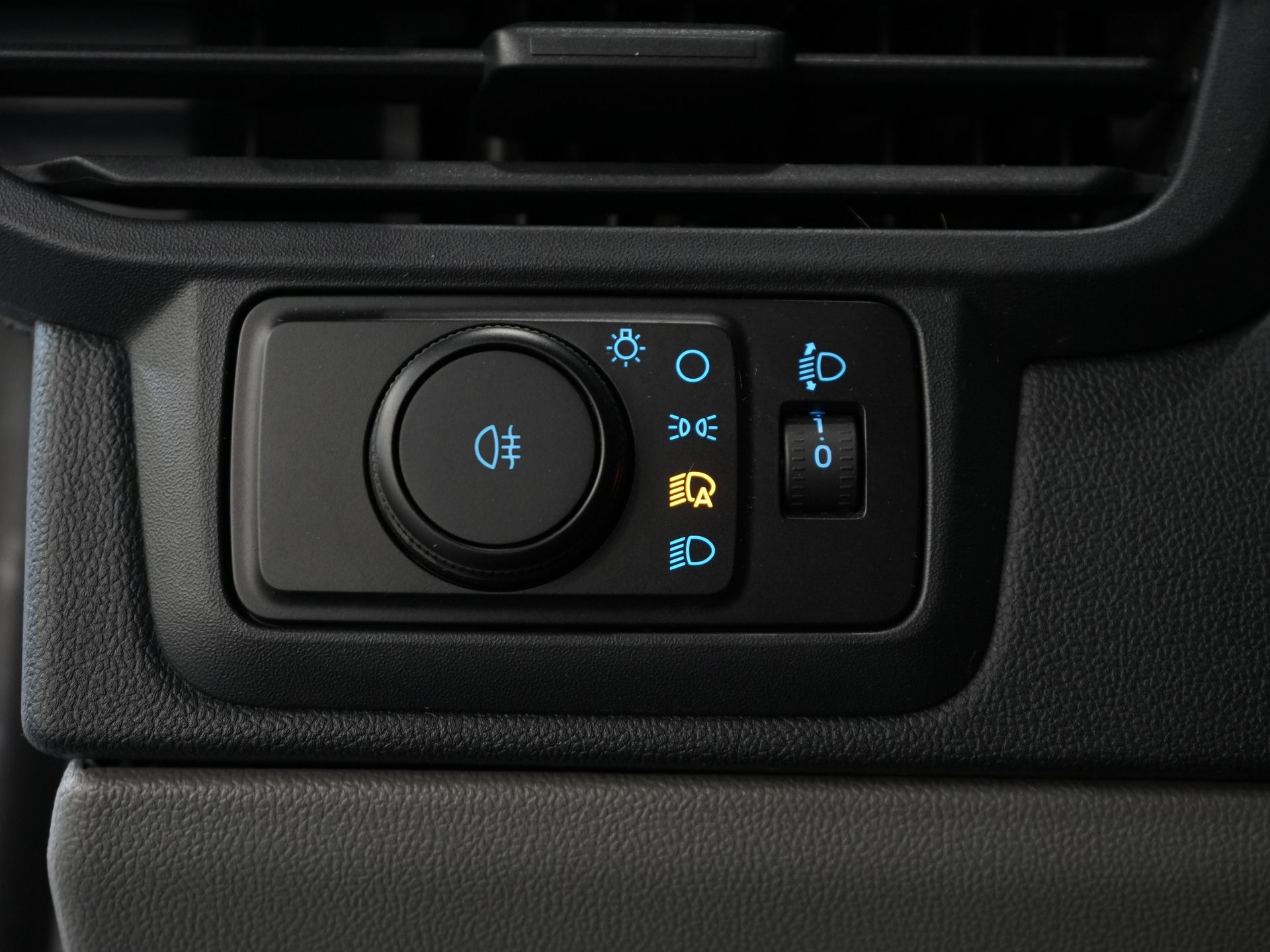 Ford Transit Custom Bestelbus 2.0 TDCI 136 pk Aut. L2 Trend BPM VRIJ! LED/ Carplay/ Camera/ Climate/ PDC/ Cruise 16