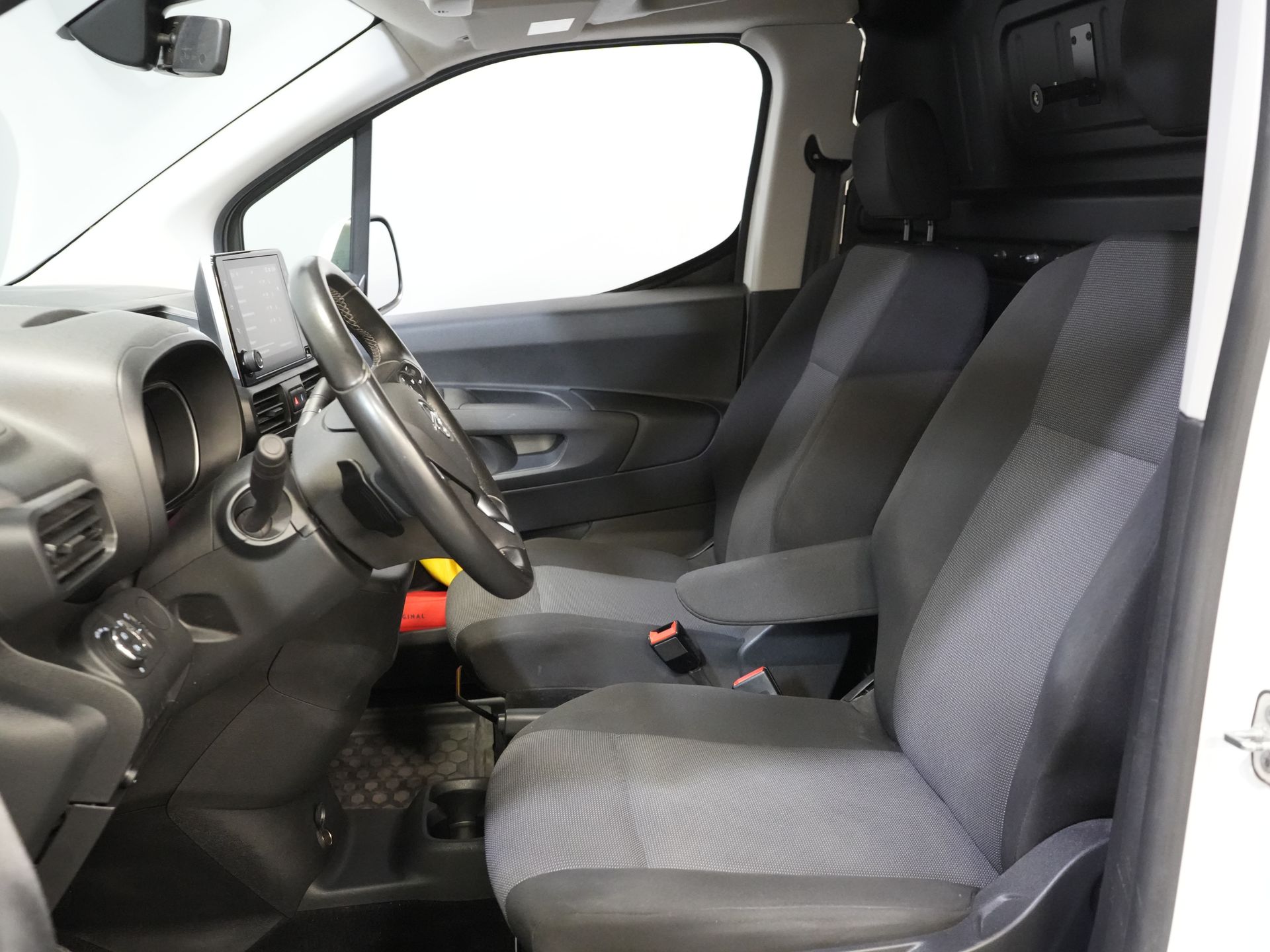Opel Combo Bestelbus 1.5D 130 pk Aut. L2 BPM VRIJ! DB-Riem V.V/ NL Auto/ Carplay/ Climate/ LMV/ Camera/ PDC 11