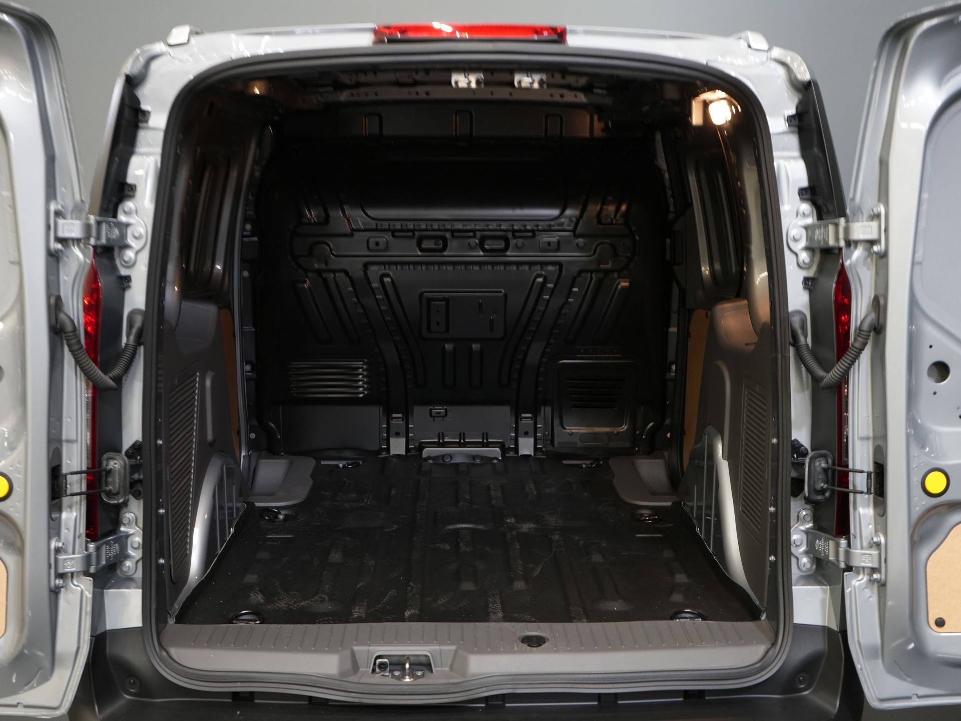 Ford Transit Connect Bestelbus 1.0 BENZINE 100 pk BPM VRIJ! Garantie t/m 06-2029 3 Pers./ Airco/ PDC/ DAB 14