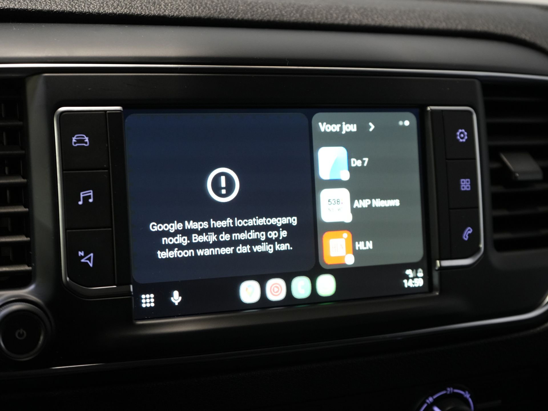 Peugeot Expert Bestelbus 2.0 HDI 145 pk BPM VRIJ! NL Auto/ 3 Pers./ 2.5t Trekverm./ Carplay/ Cruise/ Airco/ Camera/ Navi/ PDC 22