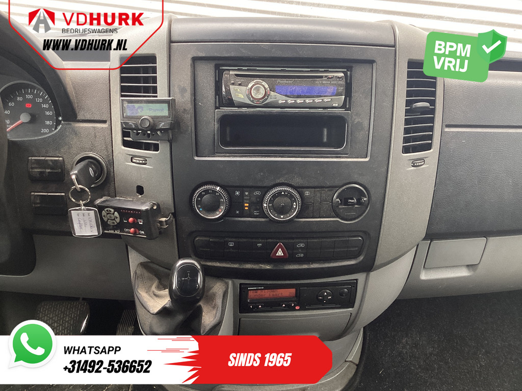 Volkswagen Crafter Bestelbus 50 2.5 TDI Aut. L2H2 DC Dubbel Cabine EXPORT 5 cil/ 3.5t Trekverm./ Airco/ 6 Pers./ 270Gr.Deuren/ Trekhaak 13