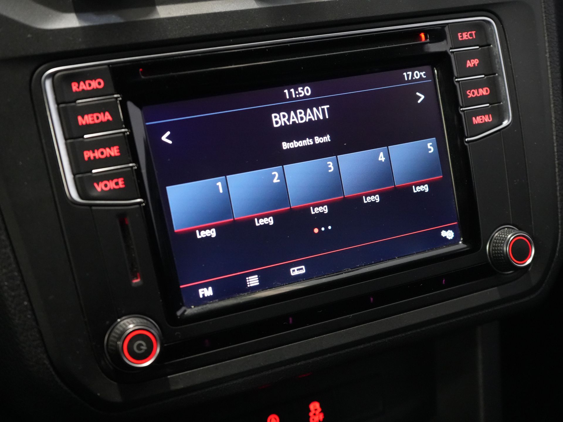 Volkswagen Caddy Bestelbus 2.0 TDI 100 pk DSG Aut. BPM VRIJ! Edition 35 Carplay/ Stoelverw./ Standkachel/ Cruise/ Airco/ PDC/ LMV/ Dakdragers/ Trekhaak/ In 21