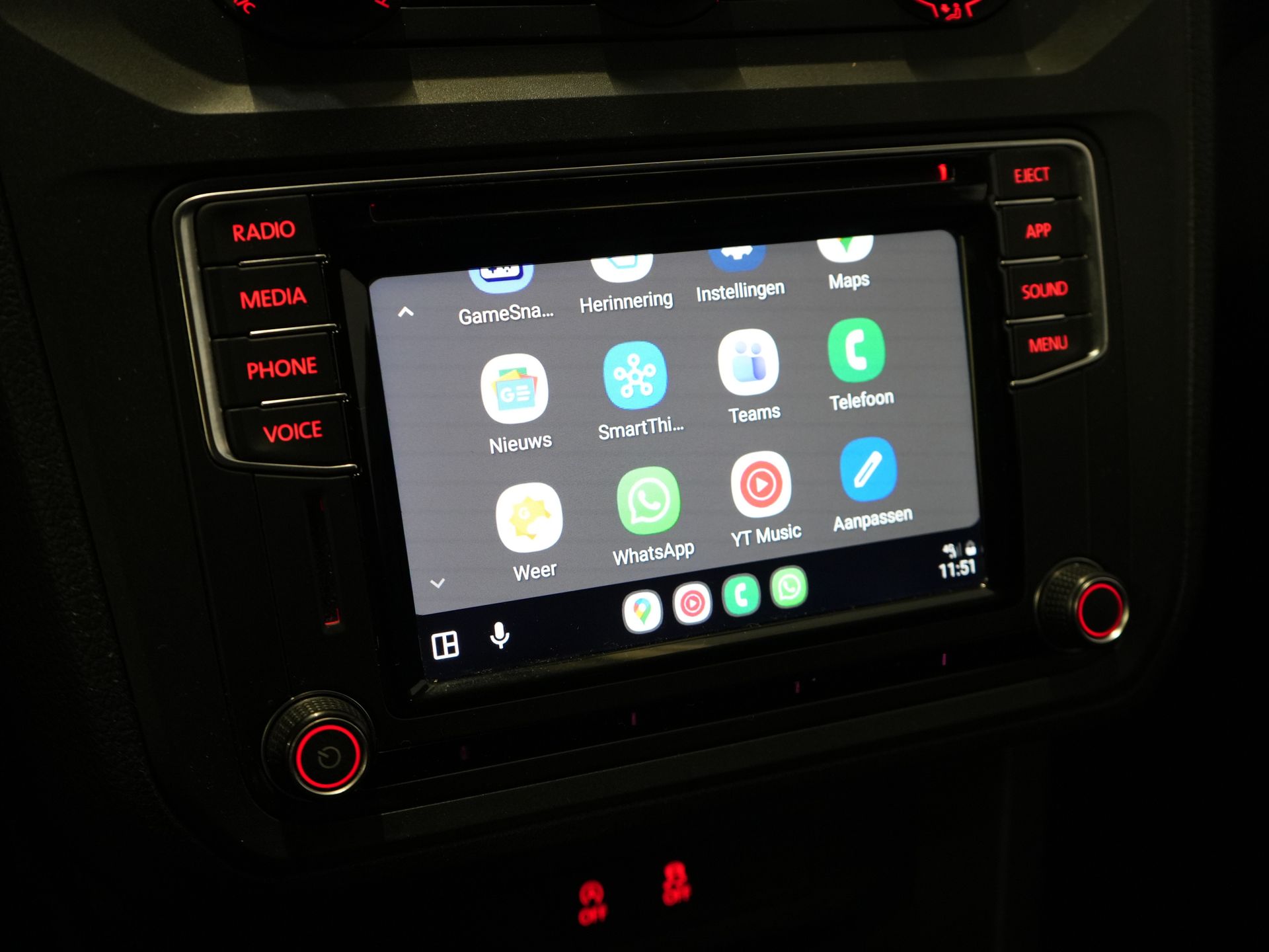 Volkswagen Caddy Bestelbus 2.0 TDI 100 pk DSG Aut. BPM VRIJ! Edition 35 Carplay/ Stoelverw./ Standkachel/ Cruise/ Airco/ PDC/ LMV/ Dakdragers/ Trekhaak/ In 23