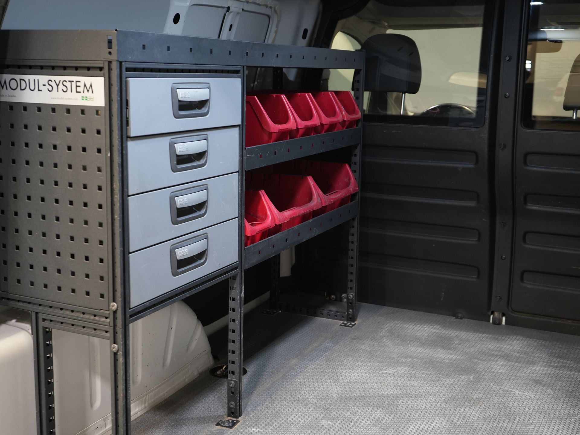 Volkswagen Caddy Bestelbus 2.0 TDI 100 pk DSG Aut. BPM VRIJ! Edition 35 Carplay/ Stoelverw./ Standkachel/ Cruise/ Airco/ PDC/ LMV/ Dakdragers/ Trekhaak/ In 15