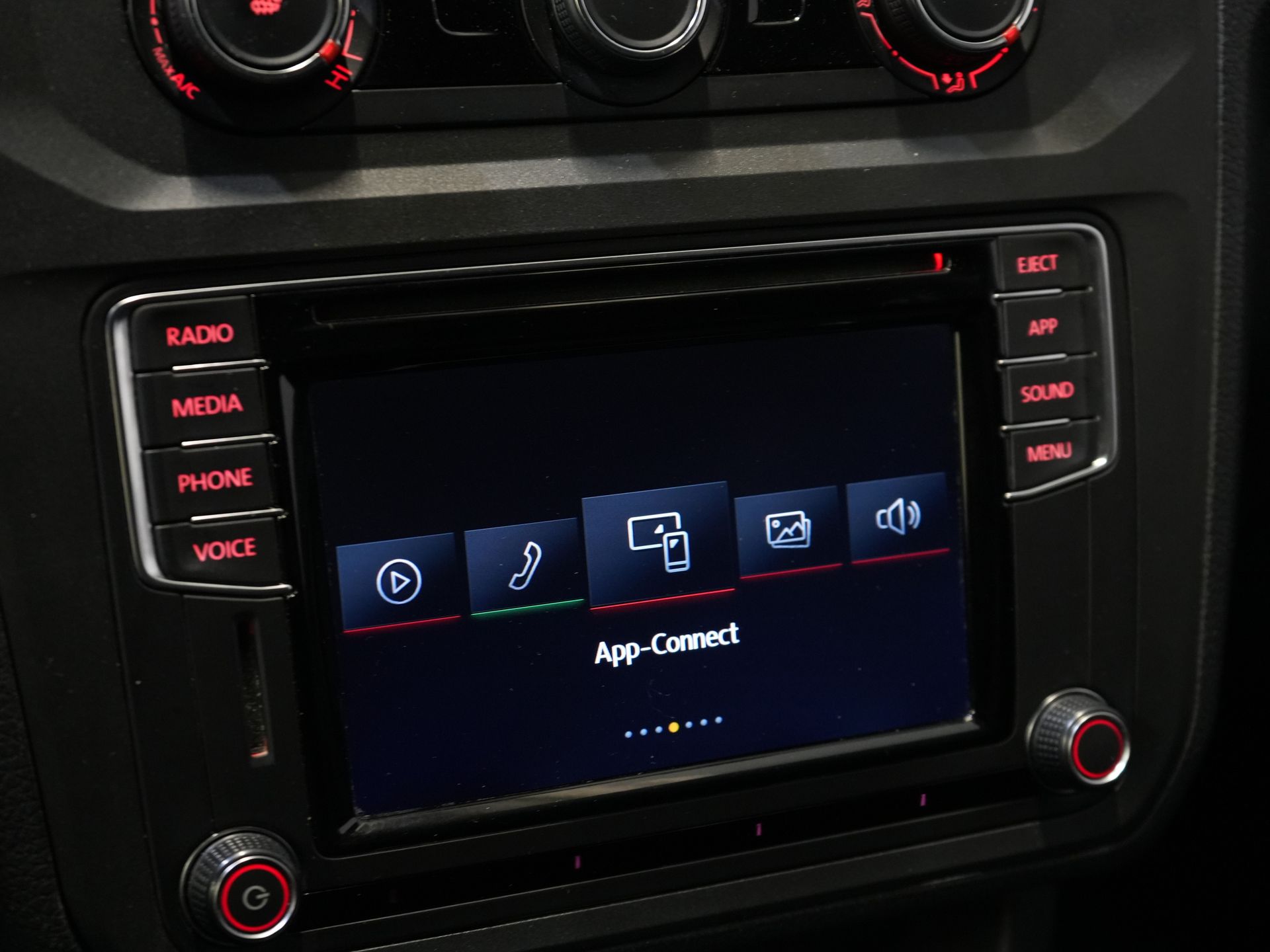 Volkswagen Caddy Bestelbus 2.0 TDI 100 pk DSG Aut. BPM VRIJ! Edition 35 Carplay/ Stoelverw./ Standkachel/ Cruise/ Airco/ PDC/ LMV/ Dakdragers/ Trekhaak/ In 23