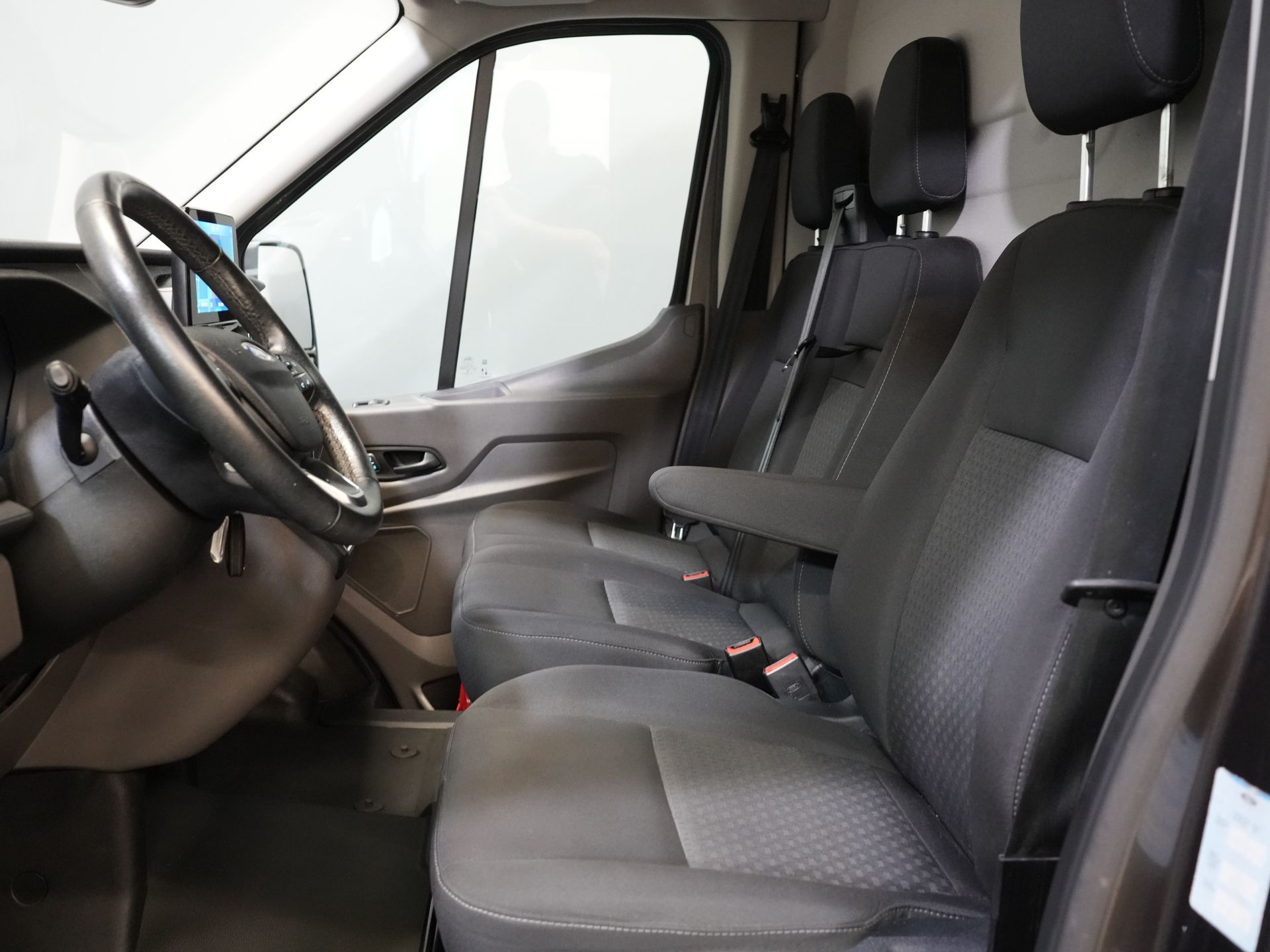 Ford Transit Bestelbus 350 2.0 TDCI 170 pk Aut. L2H2 BPM VRIJ! Carplay/ Navi/ Camera/ Inrichting/ Trekhaak/ PDC/ Cruise/ Airco 11