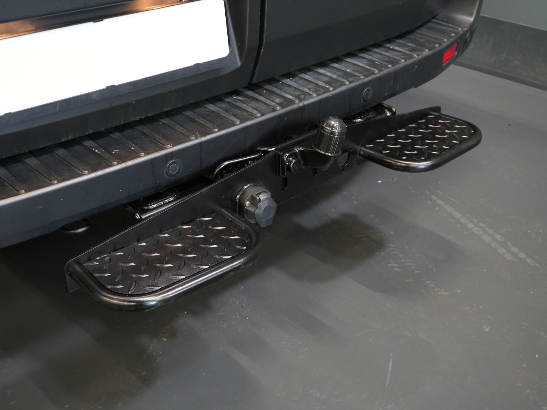 Ford Transit Bestelbus 350 2.0 TDCI 170 pk Aut. L2H2 BPM VRIJ! Carplay/ Navi/ Camera/ Inrichting/ Trekhaak/ PDC/ Cruise/ Airco 16