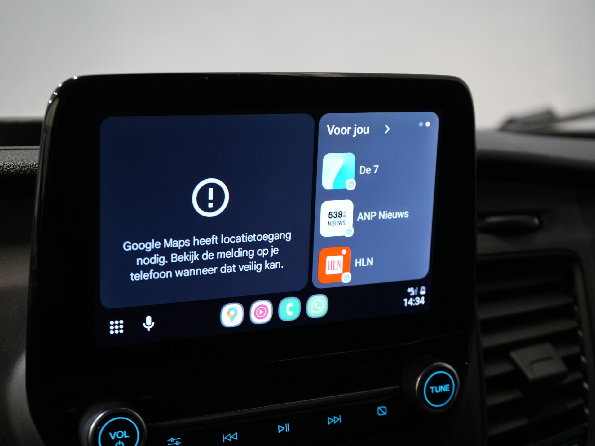 Ford Transit Bestelbus 350 2.0 TDCI 170 pk Aut. L2H2 BPM VRIJ! Carplay/ Navi/ Camera/ Inrichting/ Trekhaak/ PDC/ Cruise/ Airco 24