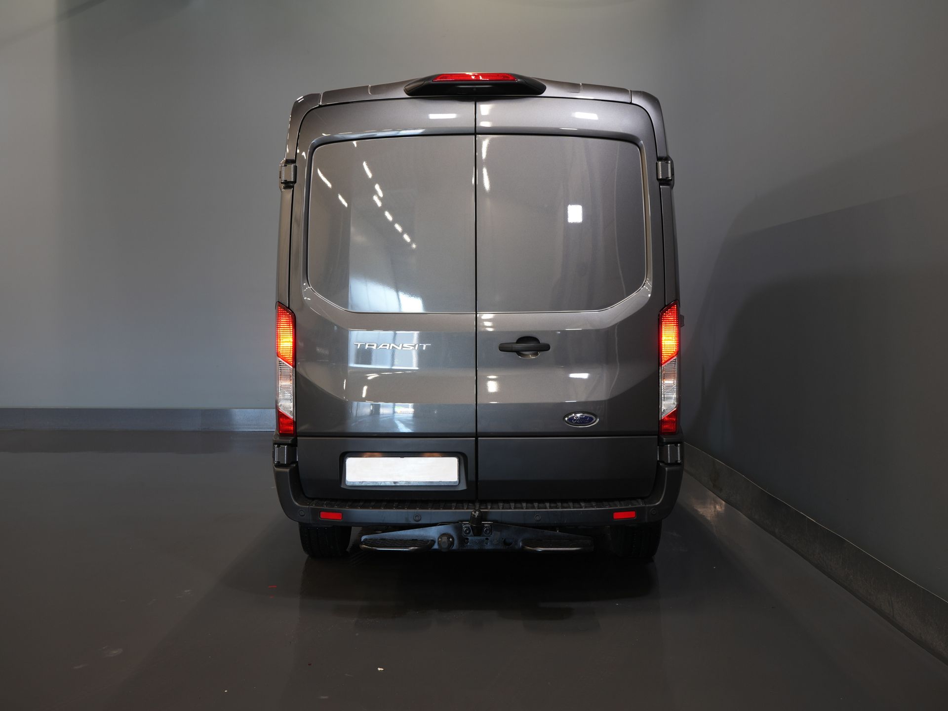 Ford Transit Bestelbus 350 2.0 TDCI 170 pk Aut. L2H2 BPM VRIJ! Carplay/ Navi/ Camera/ Inrichting/ Trekhaak/ PDC/ Cruise/ Airco 5