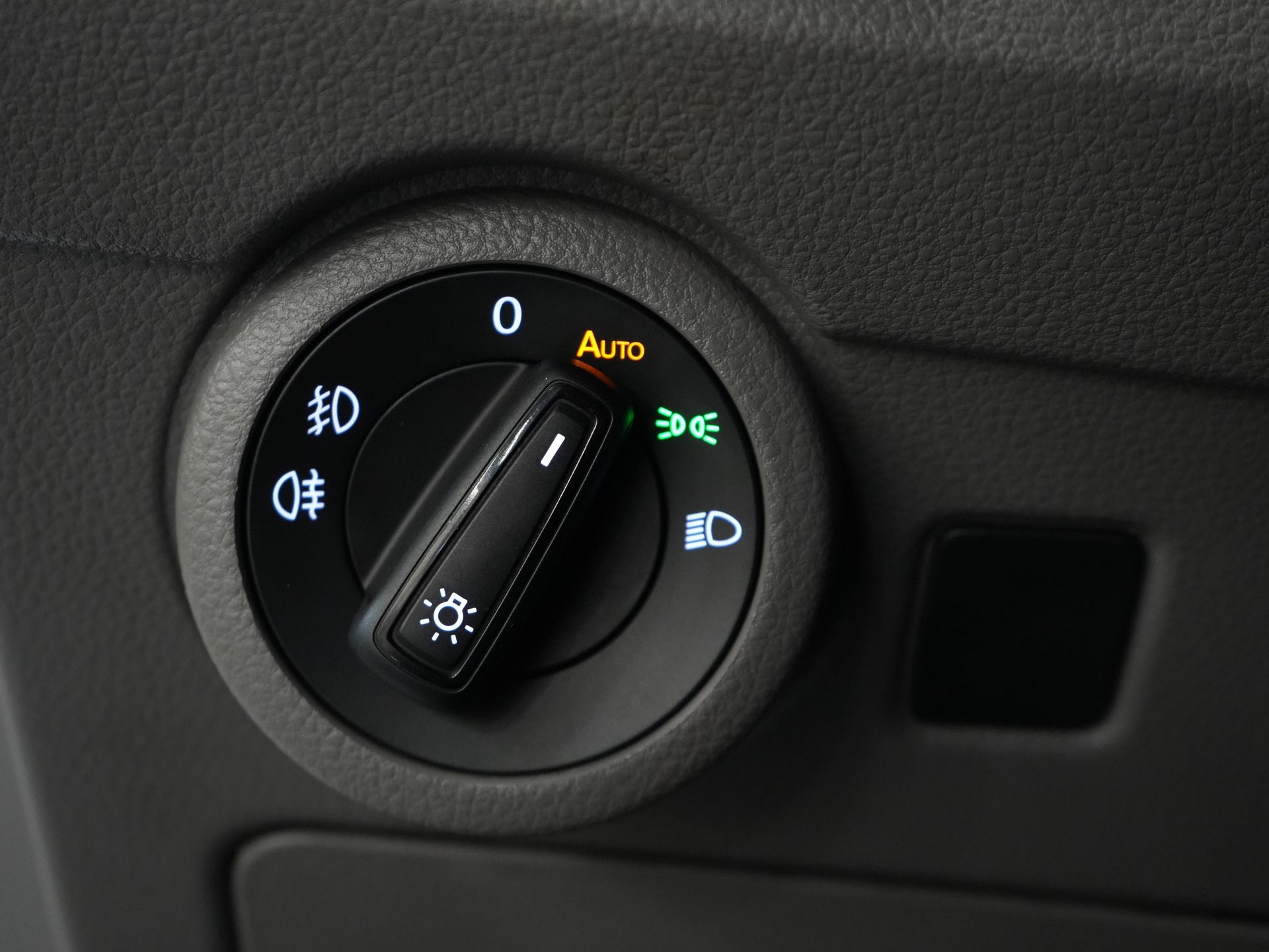 Volkswagen Transporter Bestelbus 2.0 TDI 150 pk DSG Aut. L2 BPM VRIJ! Adapt.Cruise/ LED/ 2x Schuifdeur/ Carplay/ Stoelverw./ Airco/ Navi/ PDC/ 17