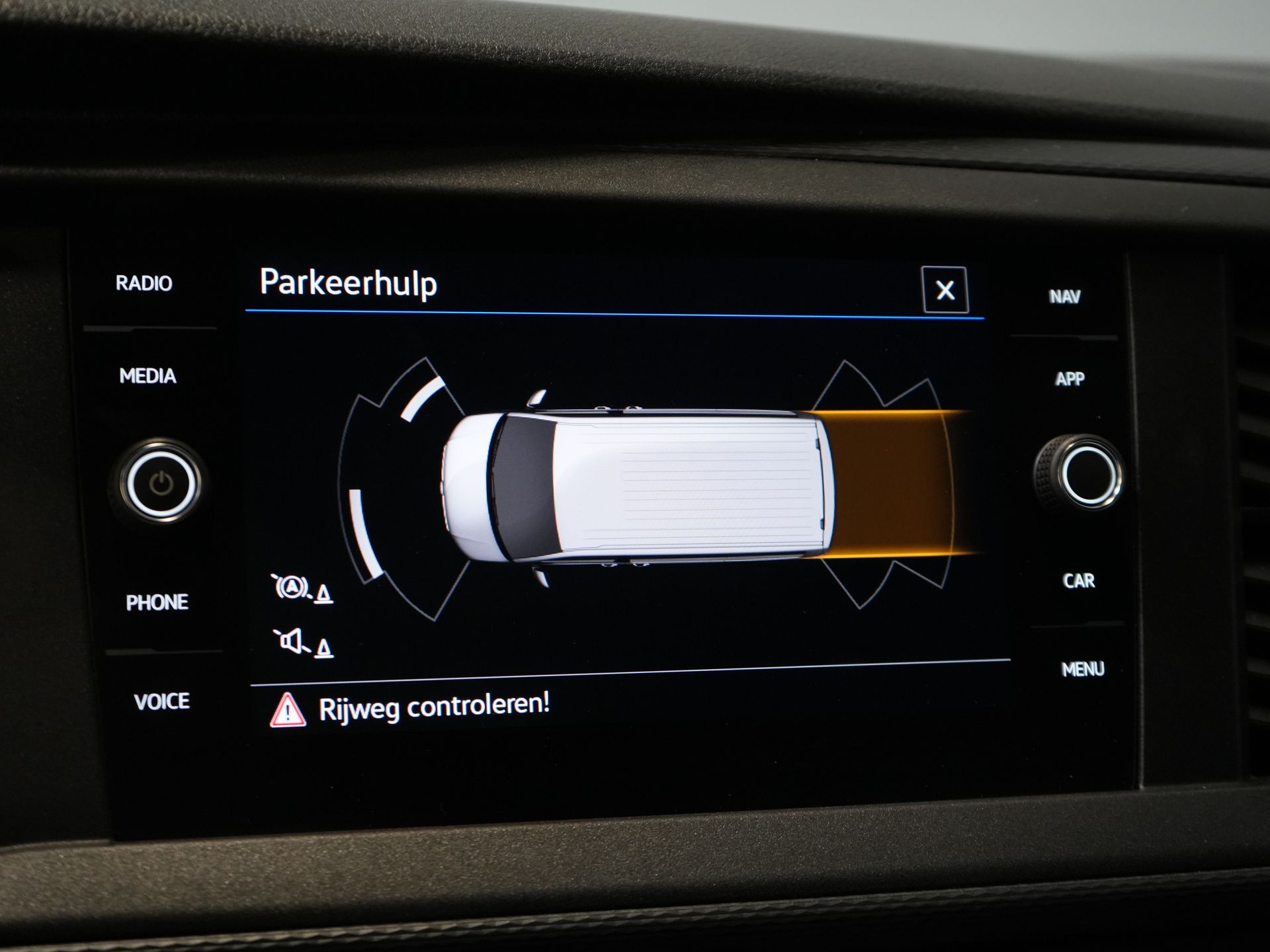 Volkswagen Transporter Bestelbus 2.0 TDI 150 pk DSG Aut. L2 BPM VRIJ! Adapt.Cruise/ LED/ 2x Schuifdeur/ Carplay/ Stoelverw./ Airco/ Navi/ PDC/ 17