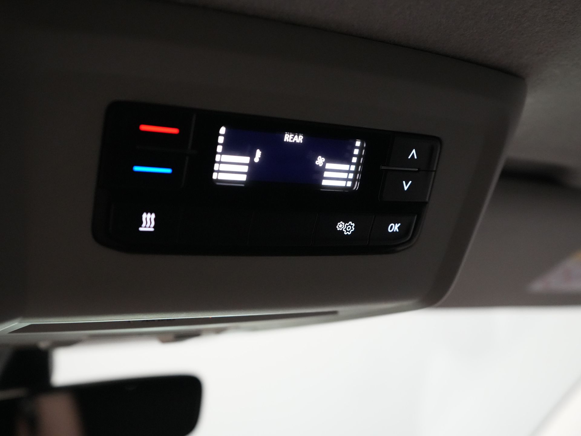 Volkswagen Transporter Bestelbus 2.0 TDI 150 pk DSG Aut. L2 BPM VRIJ! Adapt.Cruise/ LED/ 2x Schuifdeur/ Carplay/ Stoelverw./ Airco/ Navi/ PDC/ 17