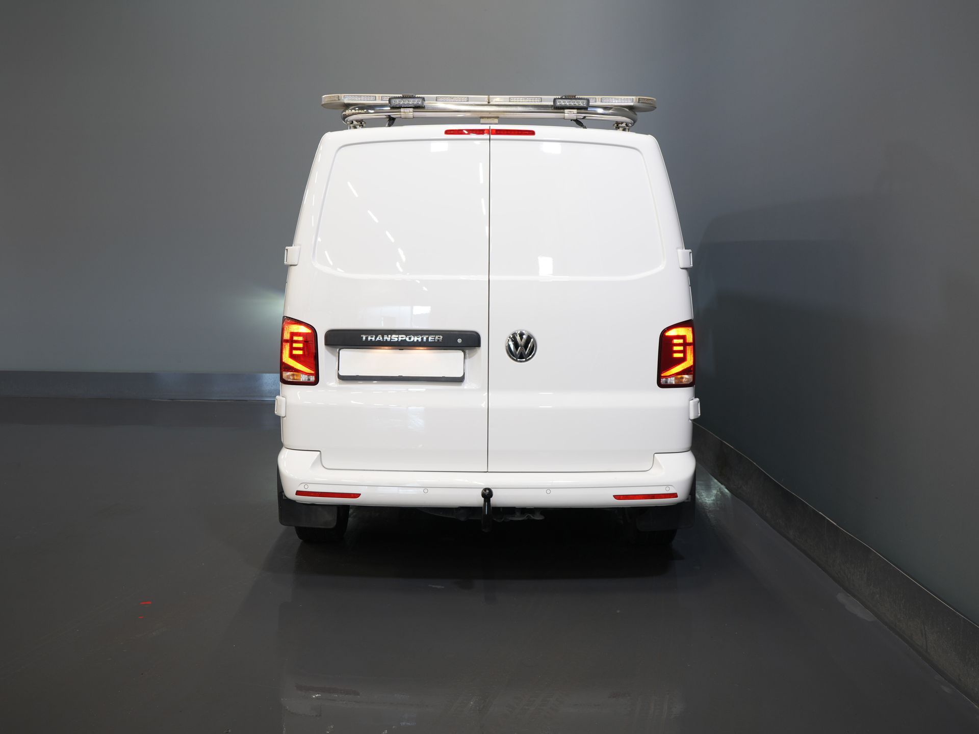 Volkswagen Transporter Bestelbus 2.0 TDI 150 pk DSG Aut. L2 BPM VRIJ! Adapt.Cruise/ LED/ 2x Schuifdeur/ Carplay/ Stoelverw./ Airco/ Navi/ PDC/ 17