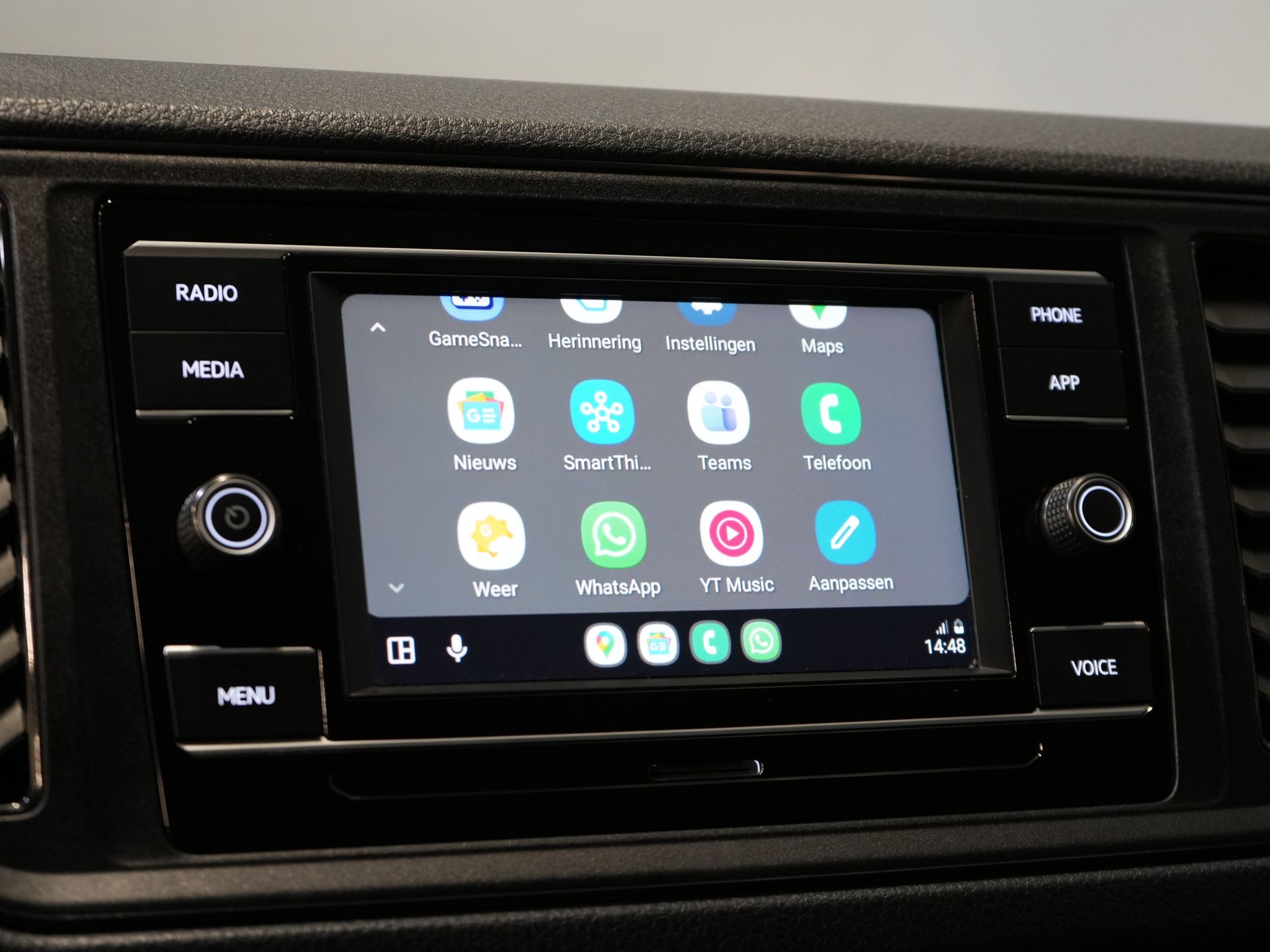 Volkswagen Crafter Bestelbus 35 2.0 TDI 140 pk L5H3 BPM VRIJ! 2x Schuifdeuren/ 270 Gr.Deuren/ Carplay/ Camera/ Airco 21