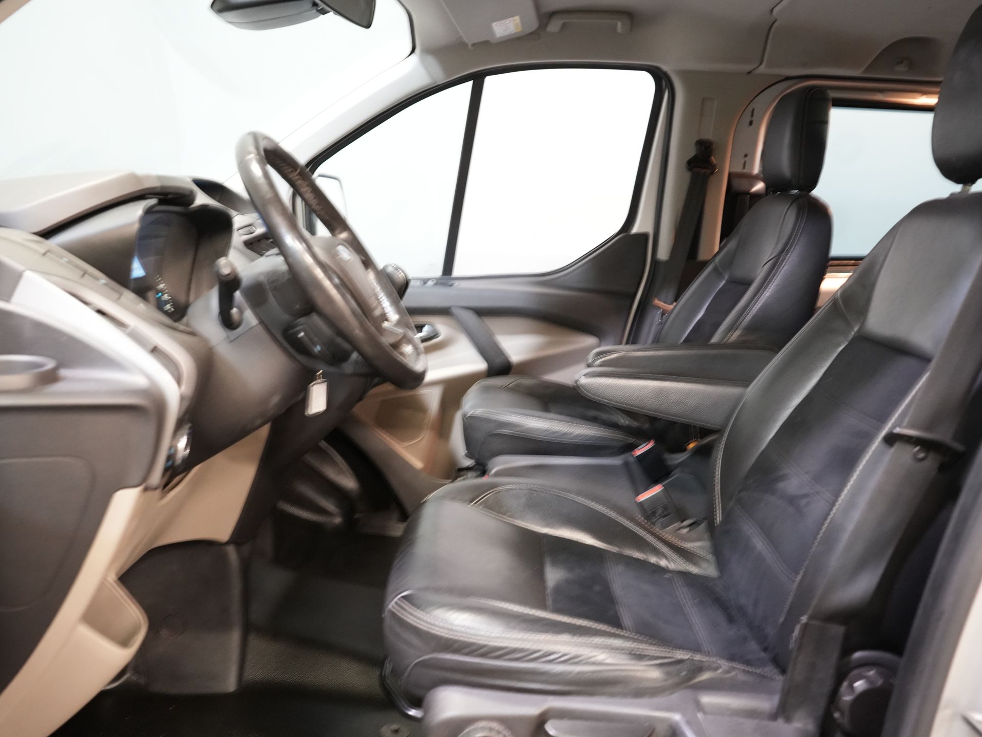 Ford Transit Custom Bestelbus 2.2 TDCI Trend Dubbel Cabine DC L2 BPM VRIJ! NL Auto/ Leder/ Stoelverw./ Camera/ PDC/ LMV/ Sidesteps 11