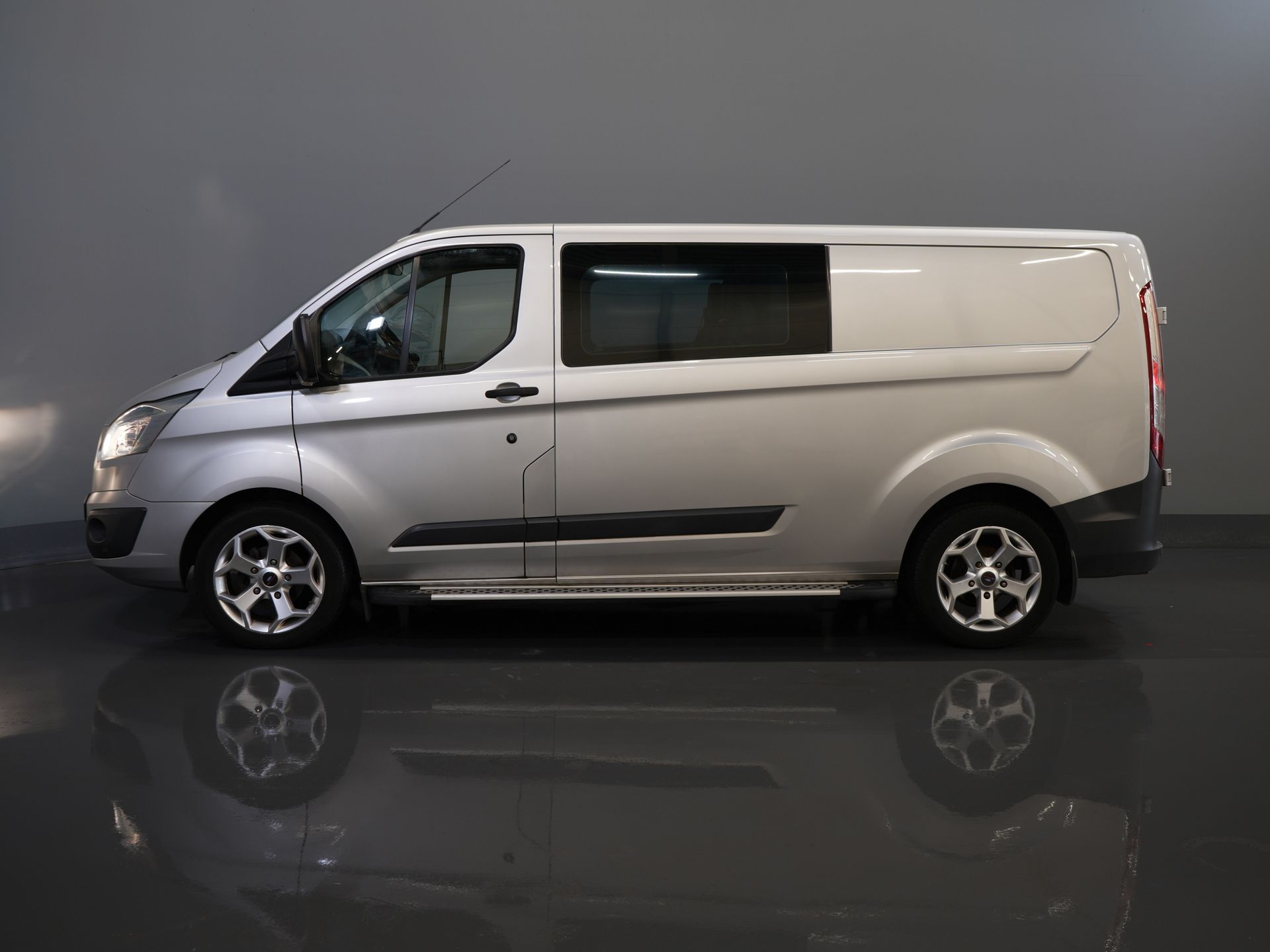 Ford Transit Custom Bestelbus 2.2 TDCI Trend Dubbel Cabine DC L2 BPM VRIJ! NL Auto/ Leder/ Stoelverw./ Camera/ PDC/ LMV/ Sidesteps 9