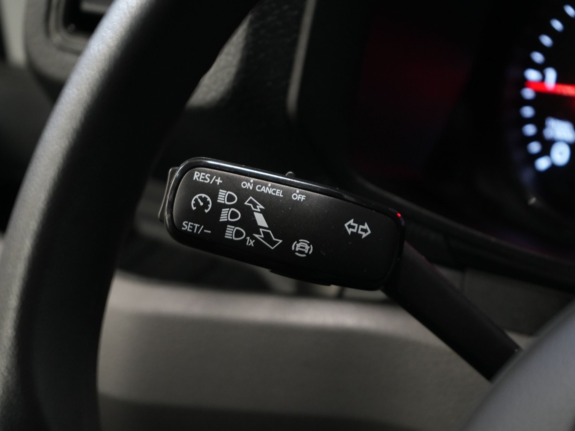 Volkswagen Crafter Bestelbus 35 2.0 TDI 140 pk DSG Aut. L3H3 BPM VRIJ! Carplay/ Camera/ Cruise/ Trekhaak/ Betimmerd/ Airco 18