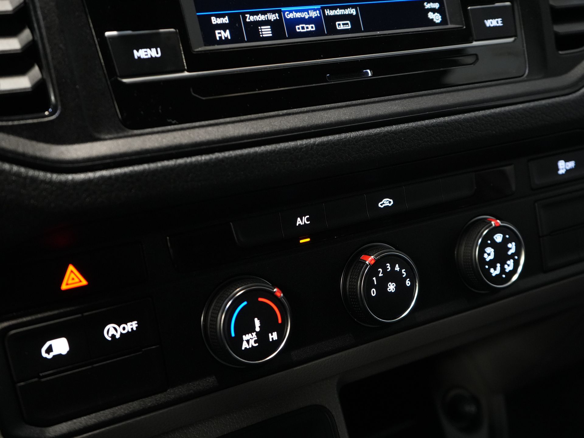 Volkswagen Crafter Bestelbus 35 2.0 TDI 140 pk DSG Aut. L3H3 BPM VRIJ! Carplay/ Camera/ Cruise/ Trekhaak/ Betimmerd/ Airco 21