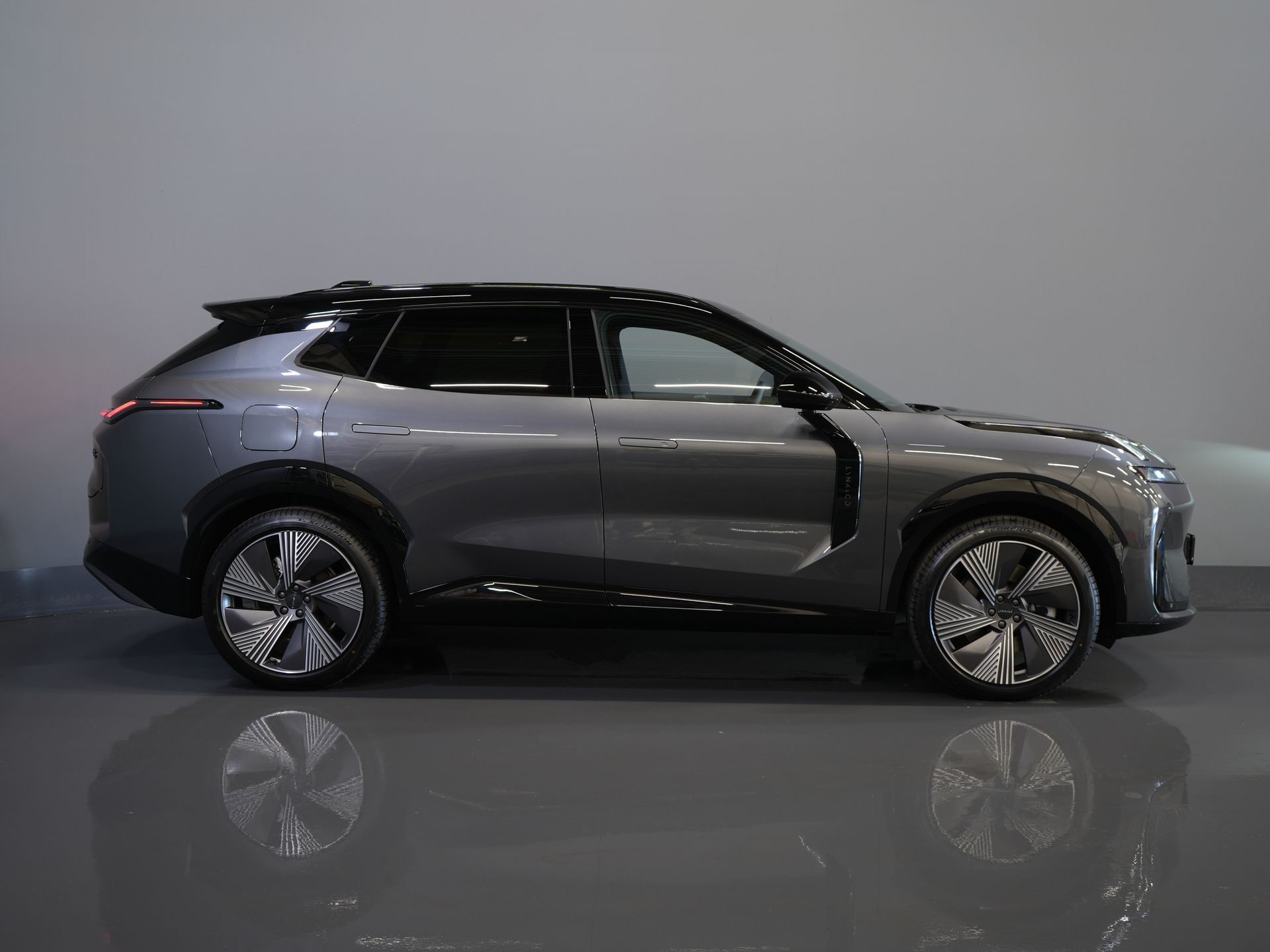 Lynk & Co 08 SUV 1.5 More PHEV 200km Elek./ Harman&Kardon/ Pano/ Stoelmassage & koeling/ Elek.Klep/ Adapt.Cruise 10