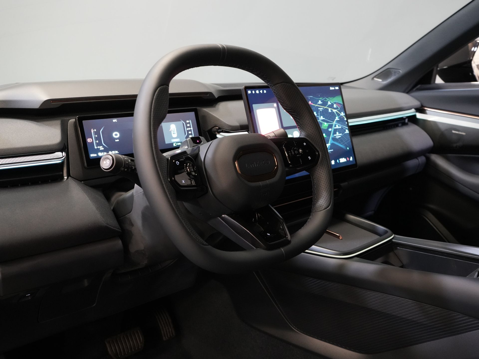 Lynk & Co 08 SUV 1.5 More PHEV 200km Elek./ Harman&Kardon/ Pano/ Stoelmassage & koeling/ Elek.Klep/ Adapt.Cruise 13