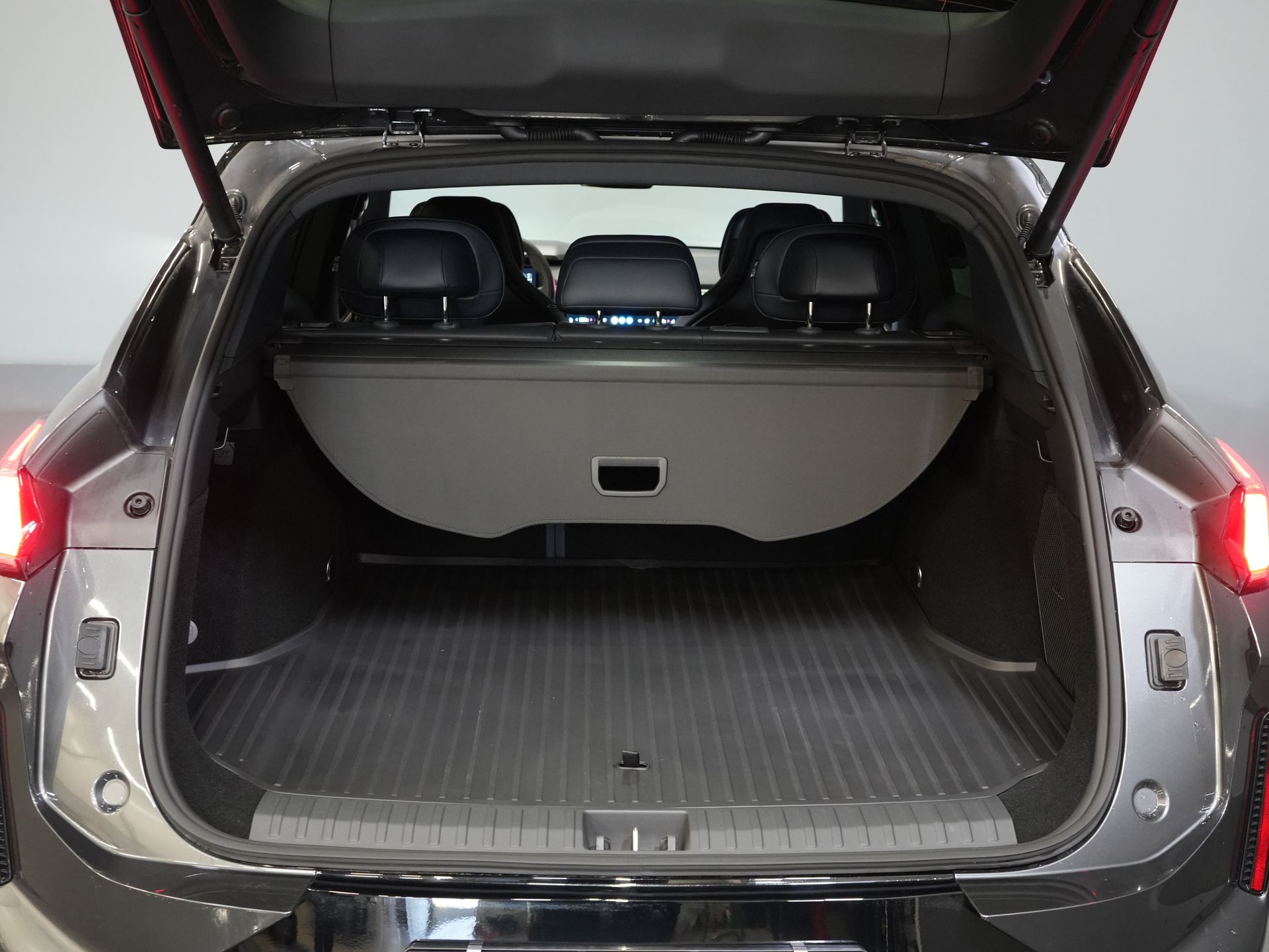 Lynk & Co 08 SUV 1.5 More PHEV 200km Elek./ Harman&Kardon/ Pano/ Stoelmassage & koeling/ Elek.Klep/ Adapt.Cruise 14