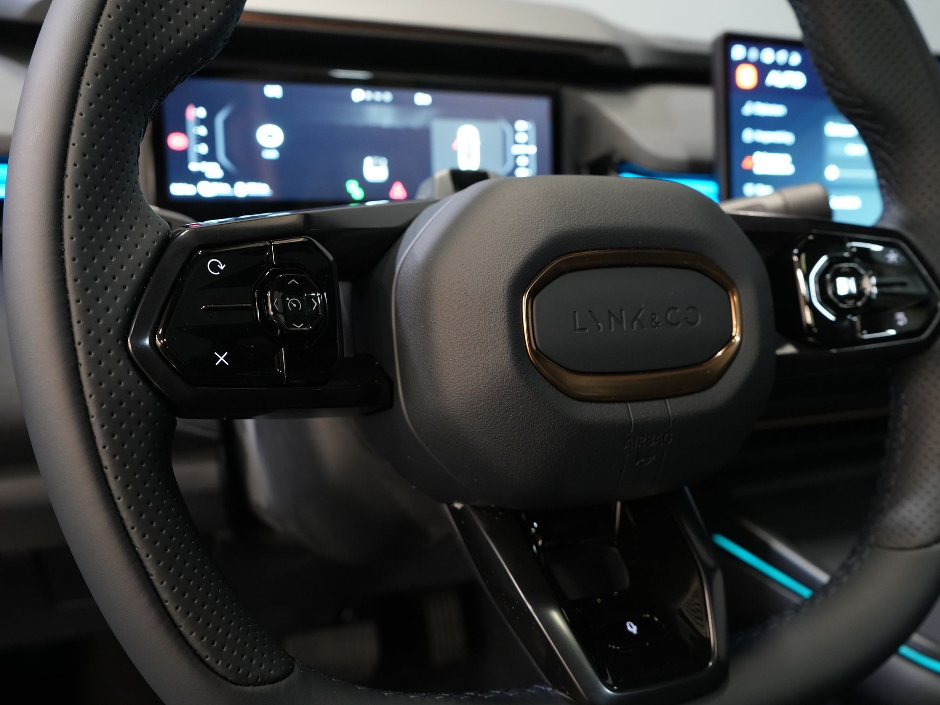 Lynk & Co 08 SUV 1.5 More PHEV 200km Elek./ Harman&Kardon/ Pano/ Stoelmassage & koeling/ Elek.Klep/ Adapt.Cruise 20