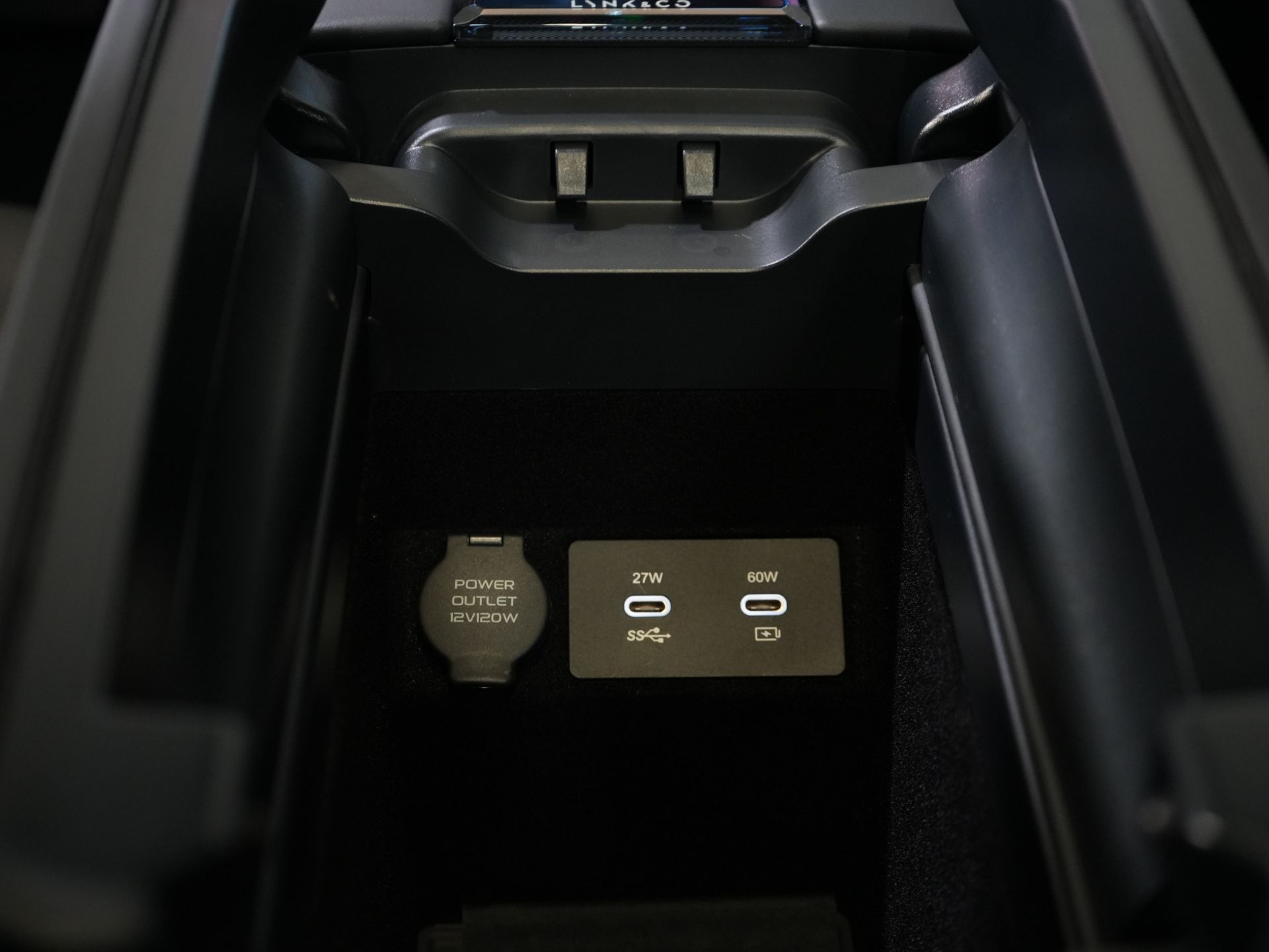 Lynk & Co 08 SUV 1.5 More PHEV 200km Elek./ Harman&Kardon/ Pano/ Stoelmassage & koeling/ Elek.Klep/ Adapt.Cruise 24