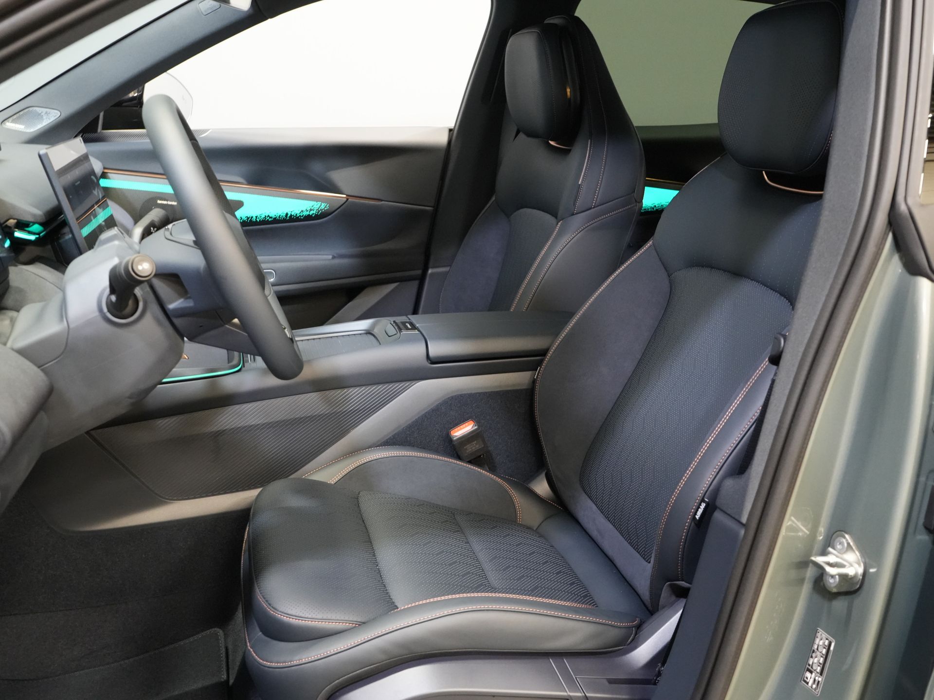 Lynk & Co 08 SUV 1.5 More PHEV 200km Elek./ Harman&Kardon/ Pano/ Stoelmassage & koeling/ Elek.Klep/ Adapt.Cruise 11