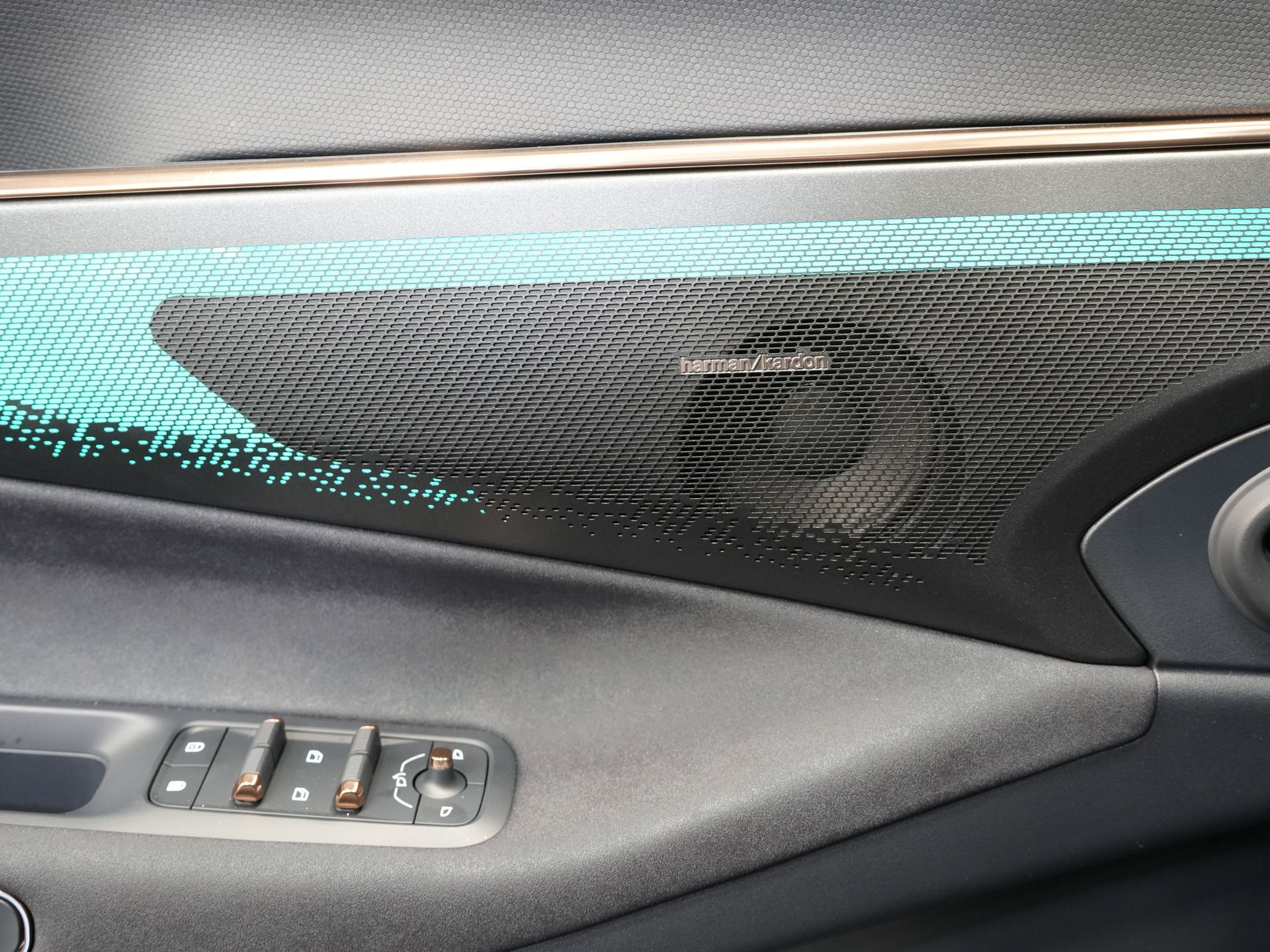 Lynk & Co 08 SUV 1.5 More PHEV 200km Elek./ Harman&Kardon/ Pano/ Stoelmassage & koeling/ Elek.Klep/ Adapt.Cruise 19