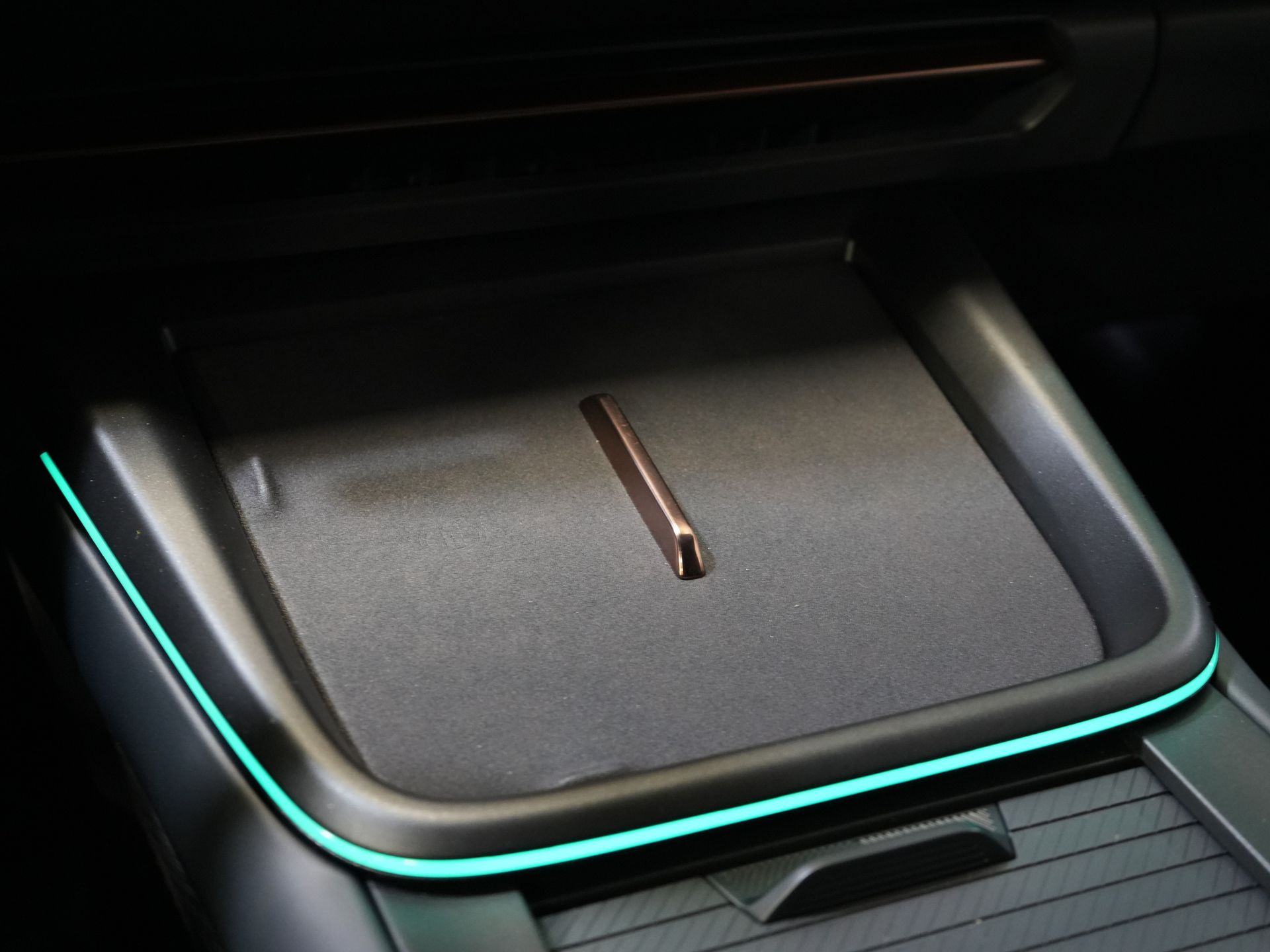 Lynk & Co 08 SUV 1.5 More PHEV 200km Elek./ Harman&Kardon/ Pano/ Stoelmassage & koeling/ Elek.Klep/ Adapt.Cruise 22