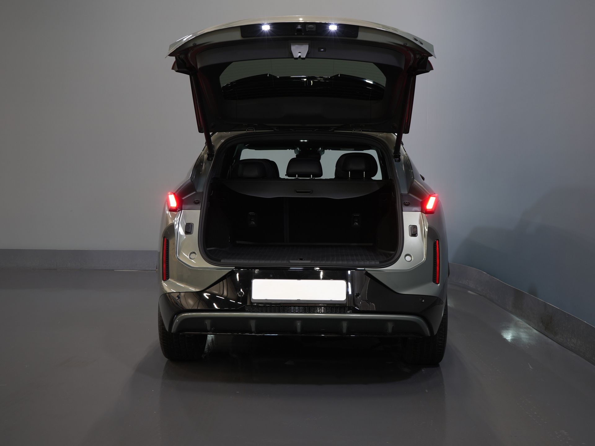 Lynk & Co 08 SUV 1.5 More PHEV 200km Elek./ Harman&Kardon/ Pano/ Stoelmassage & koeling/ Elek.Klep/ Adapt.Cruise 4