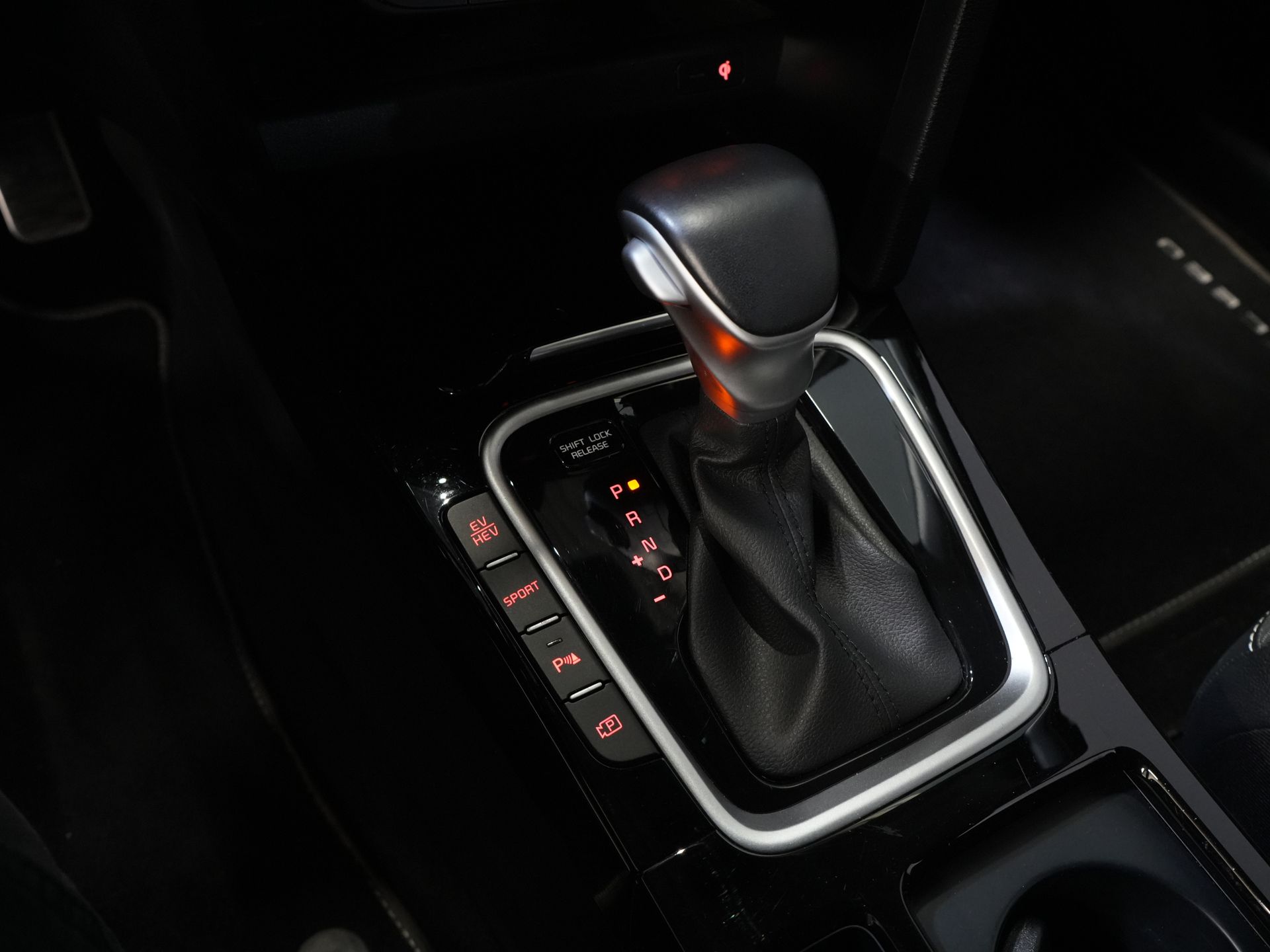 Kia Xceed SUV 1.6 GDi PHEV Dynamic Line Virtual Cockpit/ LED/ Adapt.Cruise/ Navi/ Climate/ Camera/ PDC/ Elek.Klep 22