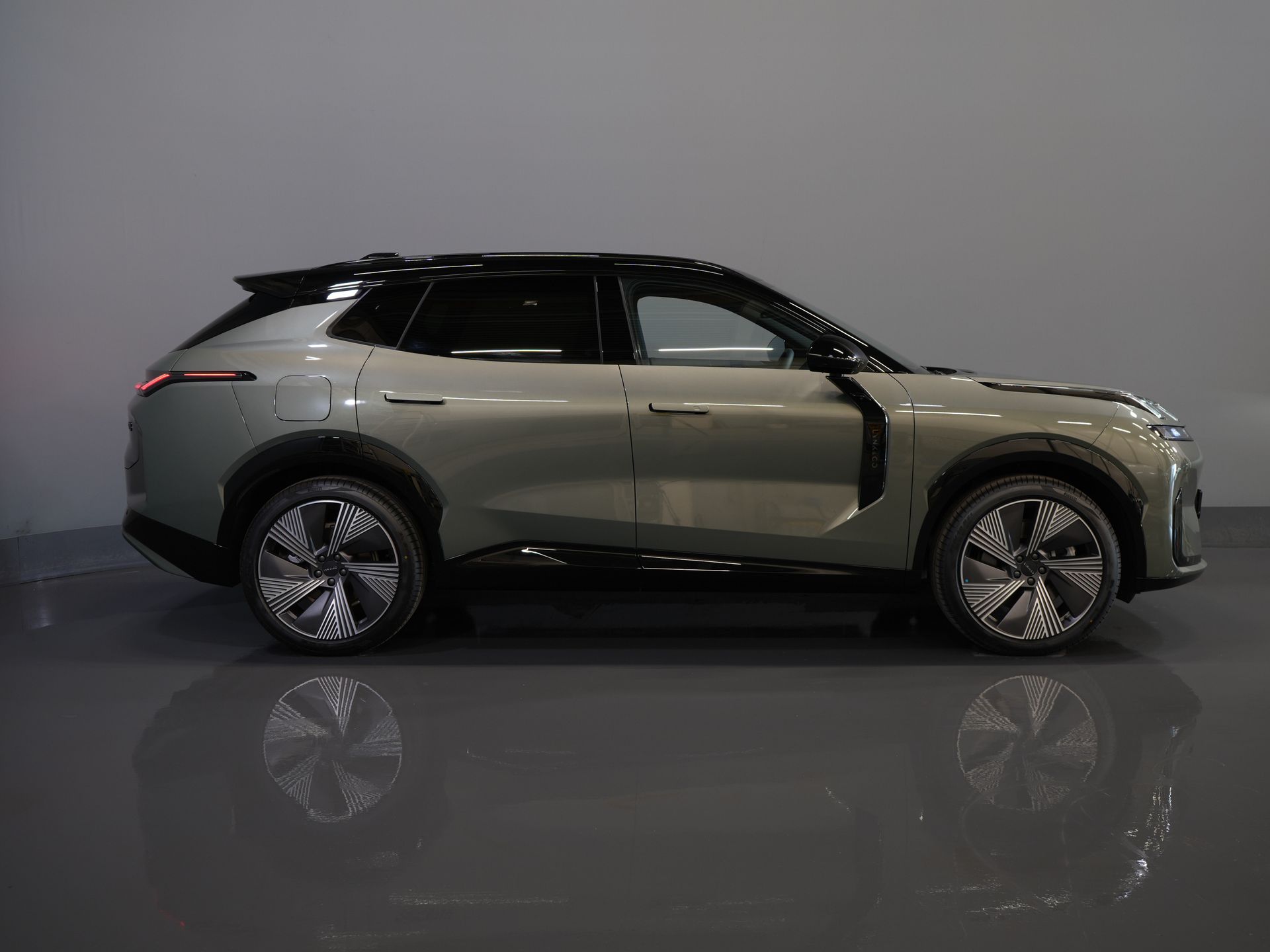 Lynk & Co 08 SUV 1.5 More PHEV 200km Elek./ Harman&Kardon/ Pano/ Stoelmassage & koeling/ Elek.Klep/ Adapt.Cruise 10