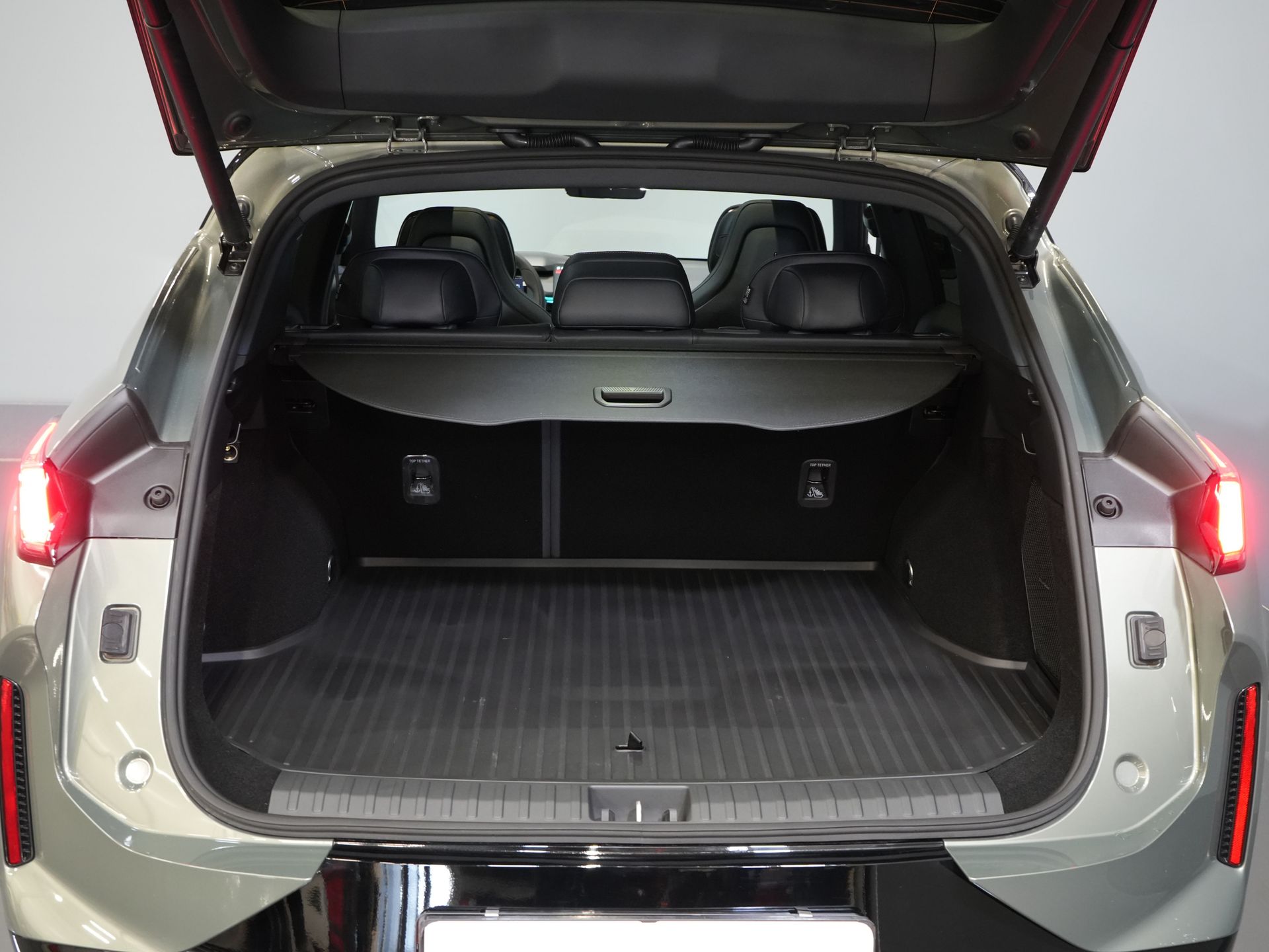 Lynk & Co 08 SUV 1.5 More PHEV 200km Elek./ Harman&Kardon/ Pano/ Stoelmassage & koeling/ Elek.Klep/ Adapt.Cruise 14