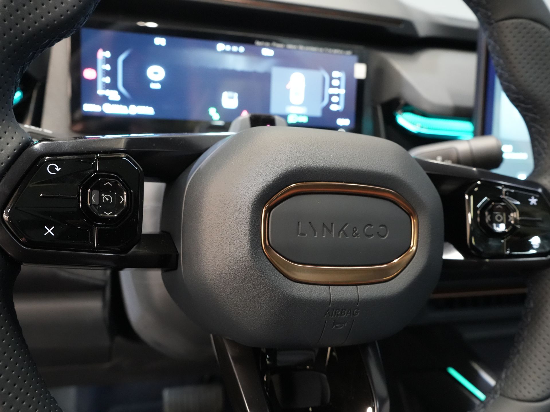 Lynk & Co 08 SUV 1.5 More PHEV 200km Elek./ Harman&Kardon/ Pano/ Stoelmassage & koeling/ Elek.Klep/ Adapt.Cruise 20