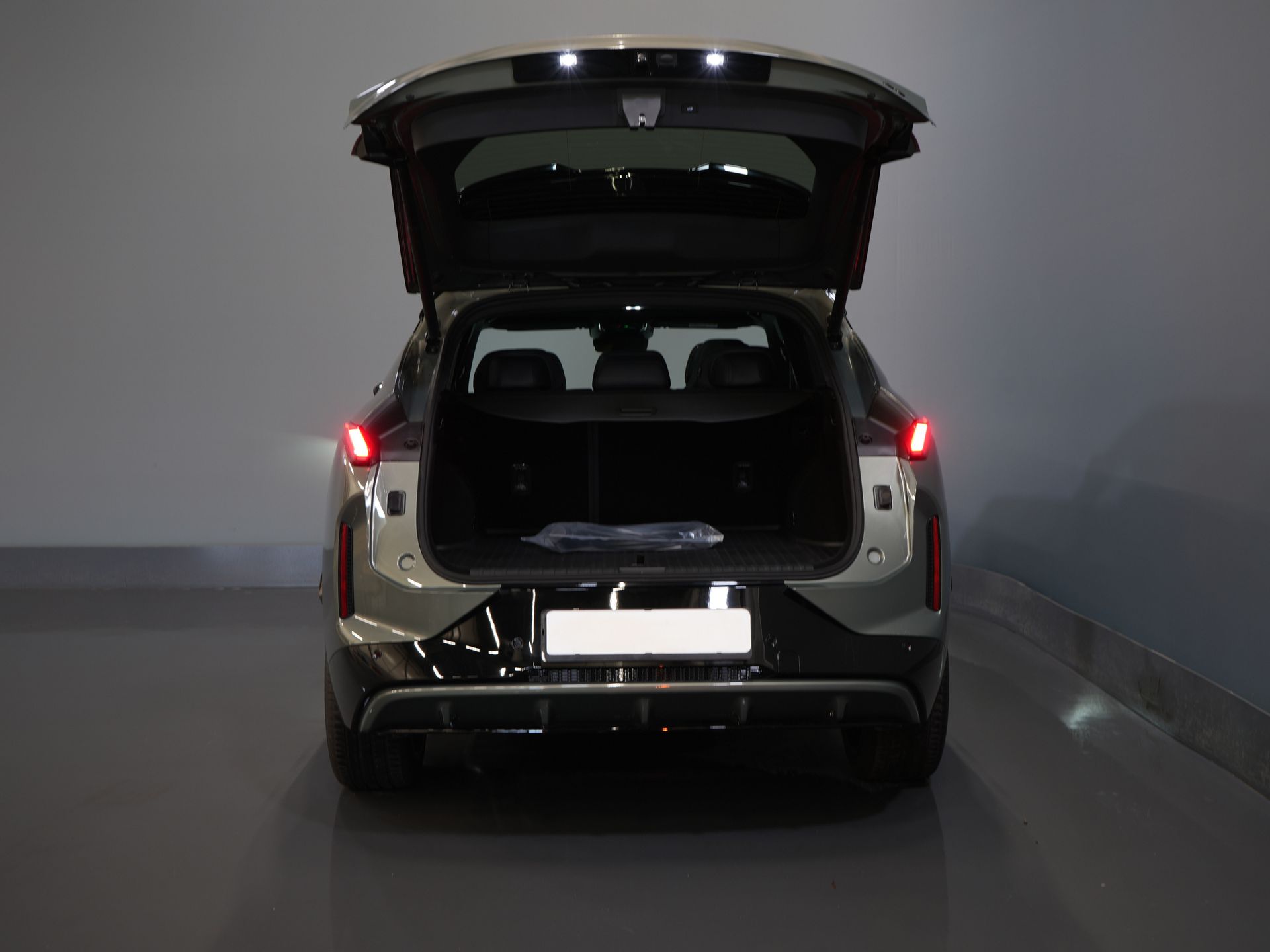 Lynk & Co 08 SUV 1.5 More PHEV 200km Elek./ Harman&Kardon/ Pano/ Stoelmassage & koeling/ Elek.Klep/ Adapt.Cruise 4